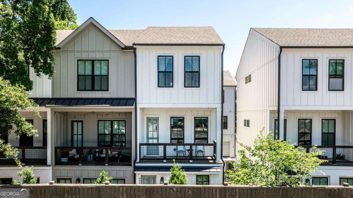 2 bedroom, 2 bathroom, 1,152 sq ft townhouse sold at 4456 Dalston Drive, Atlanta, GA 30342