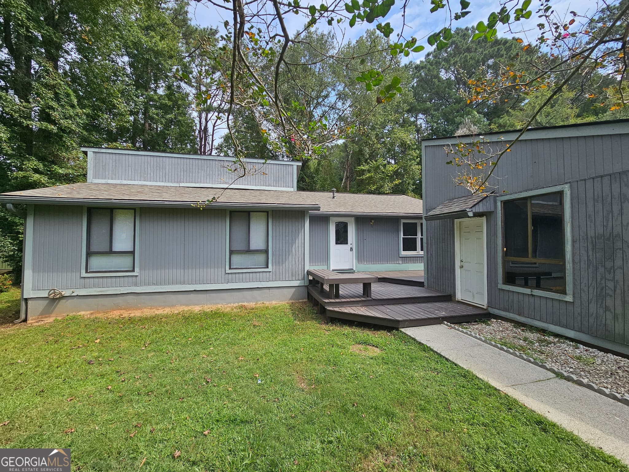 4 bedroom, 3 bathroom, 2,177 sq ft single family residence for rent at 107 Sweetgum Road, Peachtree City, GA 30269 for $2,350 a month — photo 1 of 1