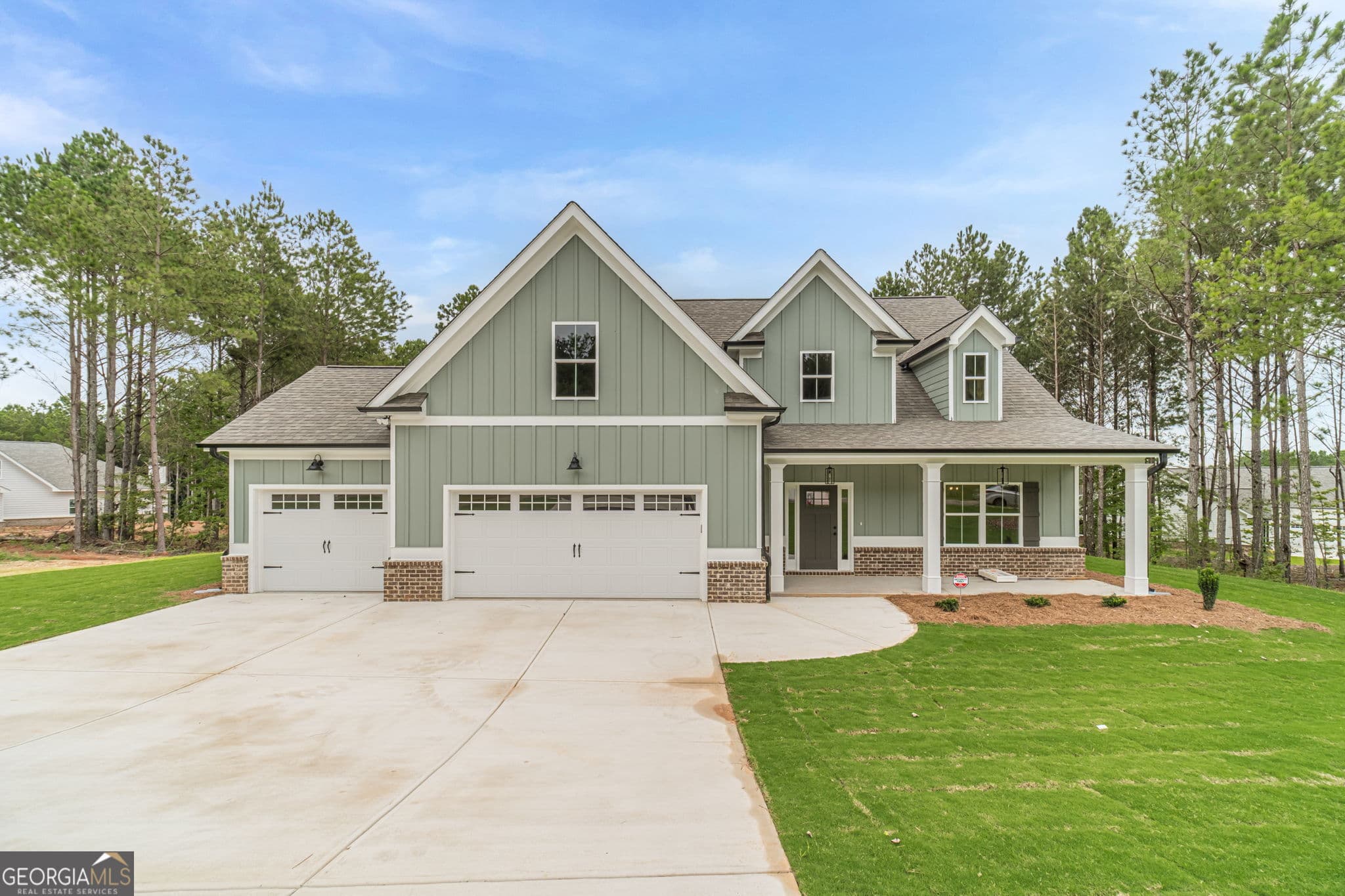 4 bedroom, 8 bathroom, 2,925 sq ft single family residence for sale at 257 Pinewood, Covington, GA 30014 — photo 3