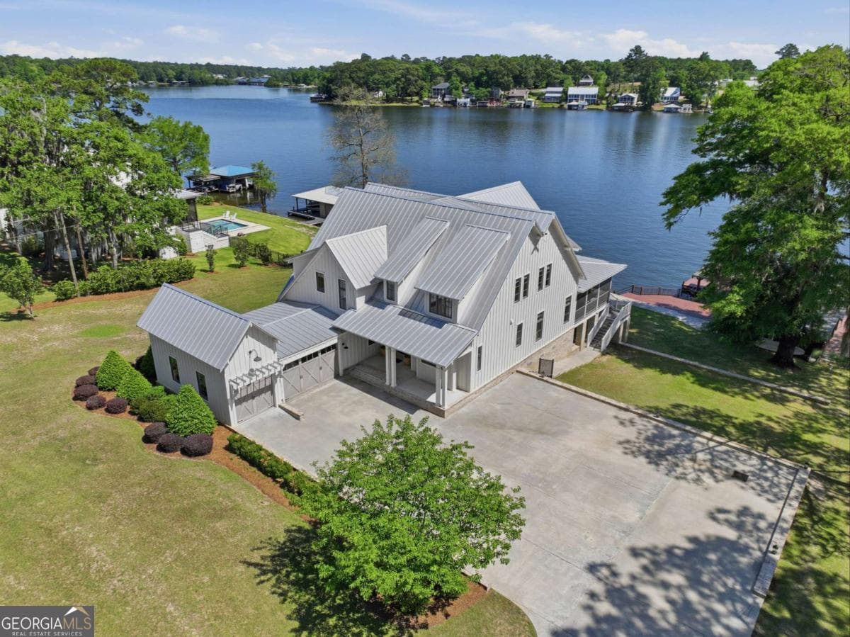 5 bedroom, 5 bathroom, 3,900 sq ft single family residence for sale at 620 Lakeshore Drive, Cordele, GA 31015 — photo 2