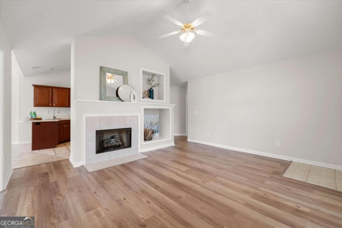 2 bedroom, 2 bathroom, 1,488 sq ft condominium for sale at 205 Somerton Place, Cumming, GA 30040 — photo 8