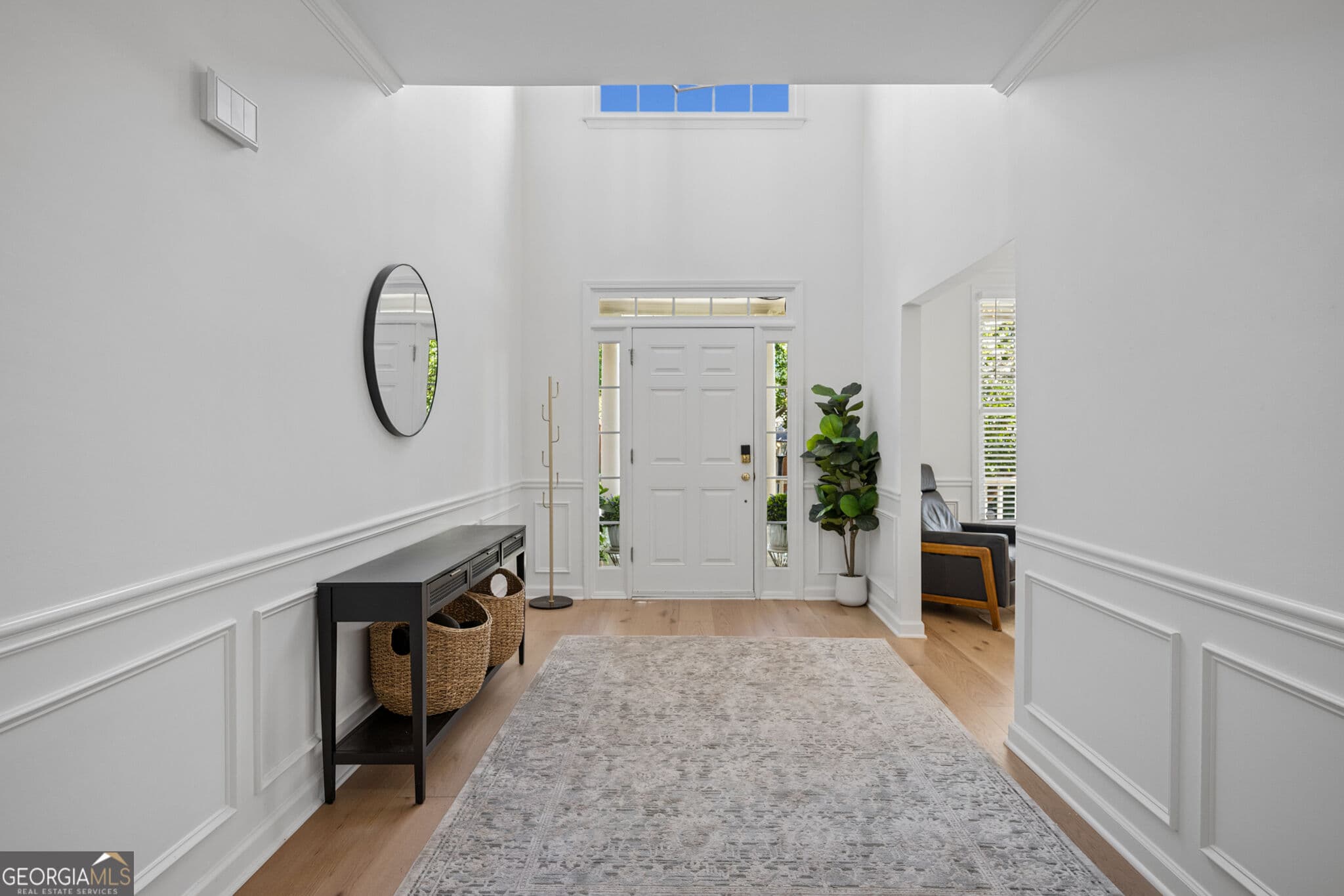 5 bedroom, 3.5 bathroom, 4,370 sq ft single family residence for sale at 2024 Gramercy Circle, Chamblee, GA 30341 — photo 5