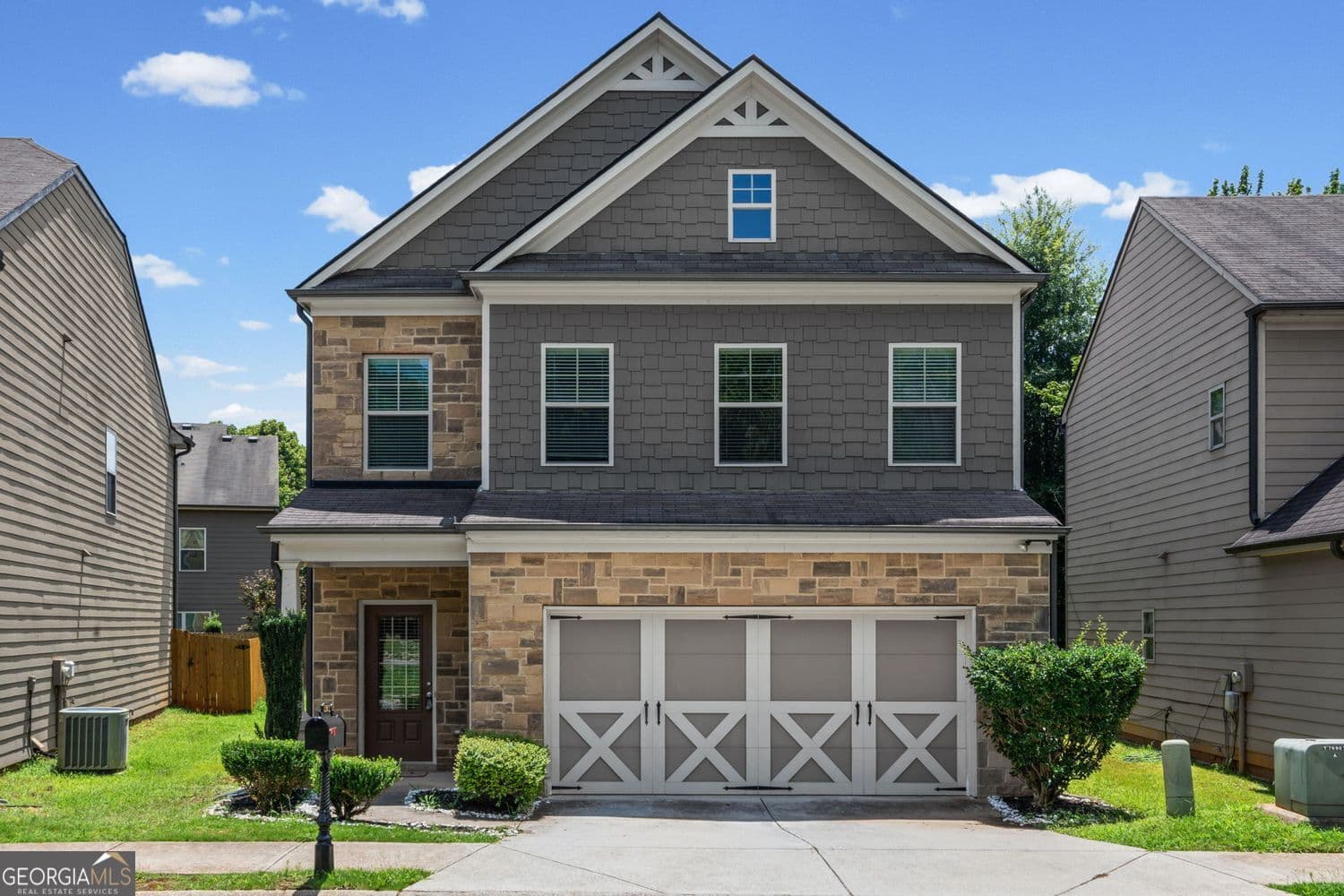 4 bedroom, 2.5 bathroom, 2,300 sq ft single family residence for sale at 5343 Catrina Way, Buford, GA 30519 — photo 2