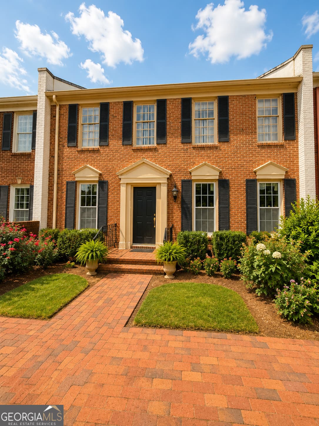 4 bedroom, 3 bathroom, 2,448 sq ft townhouse for rent at 314 Broad Street, Lagrange, GA 30240 for $2,400 a month — photo 1 of 19
