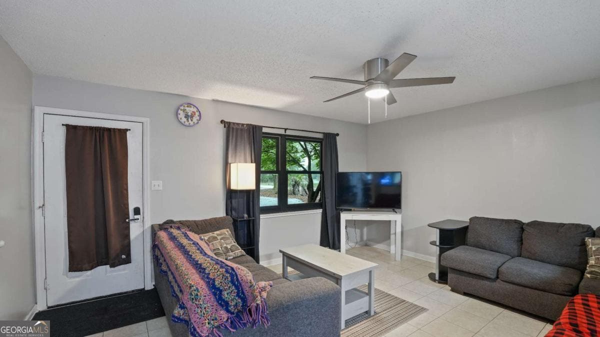 3 bedroom, 2 bathroom, 1,610 sq ft single family residence for sale at 71 Salette Street, Hinesville, GA 31313 — photo 6