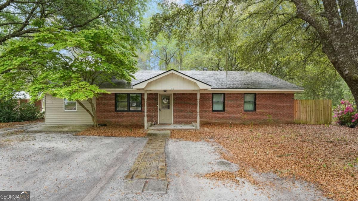 3 bedroom, 2 bathroom, 1,610 sq ft single family residence for sale at 71 Salette Street, Hinesville, GA 31313