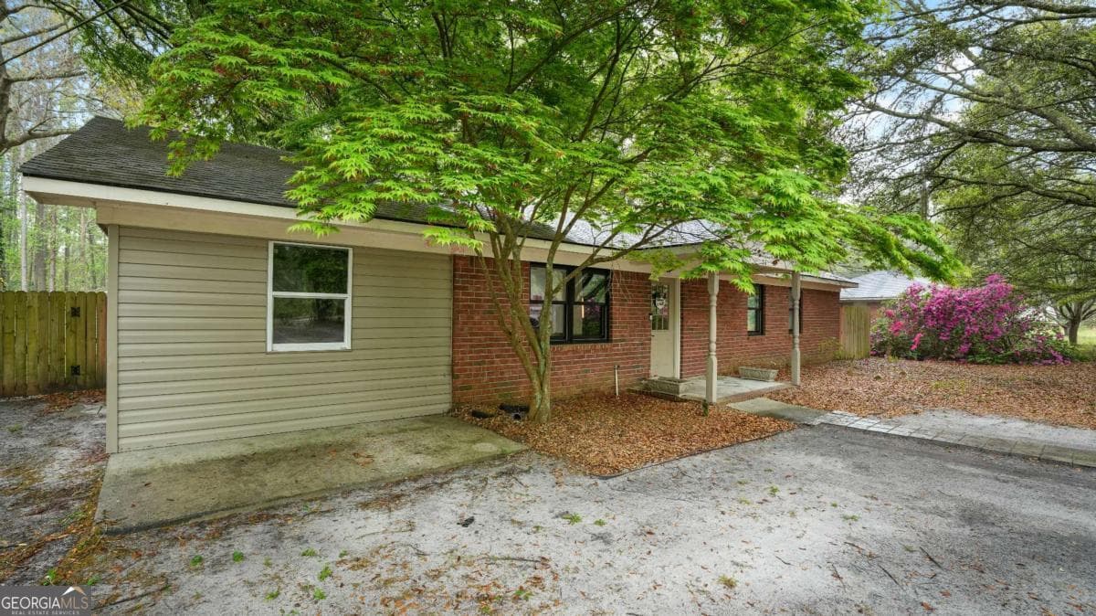 3 bedroom, 2 bathroom, 1,610 sq ft single family residence for sale at 71 Salette Street, Hinesville, GA 31313 — photo 5