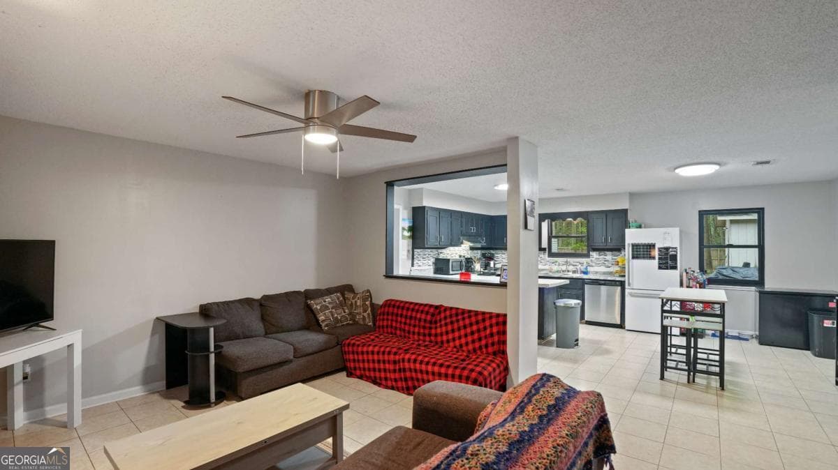 3 bedroom, 2 bathroom, 1,610 sq ft single family residence for sale at 71 Salette Street, Hinesville, GA 31313 — photo 8