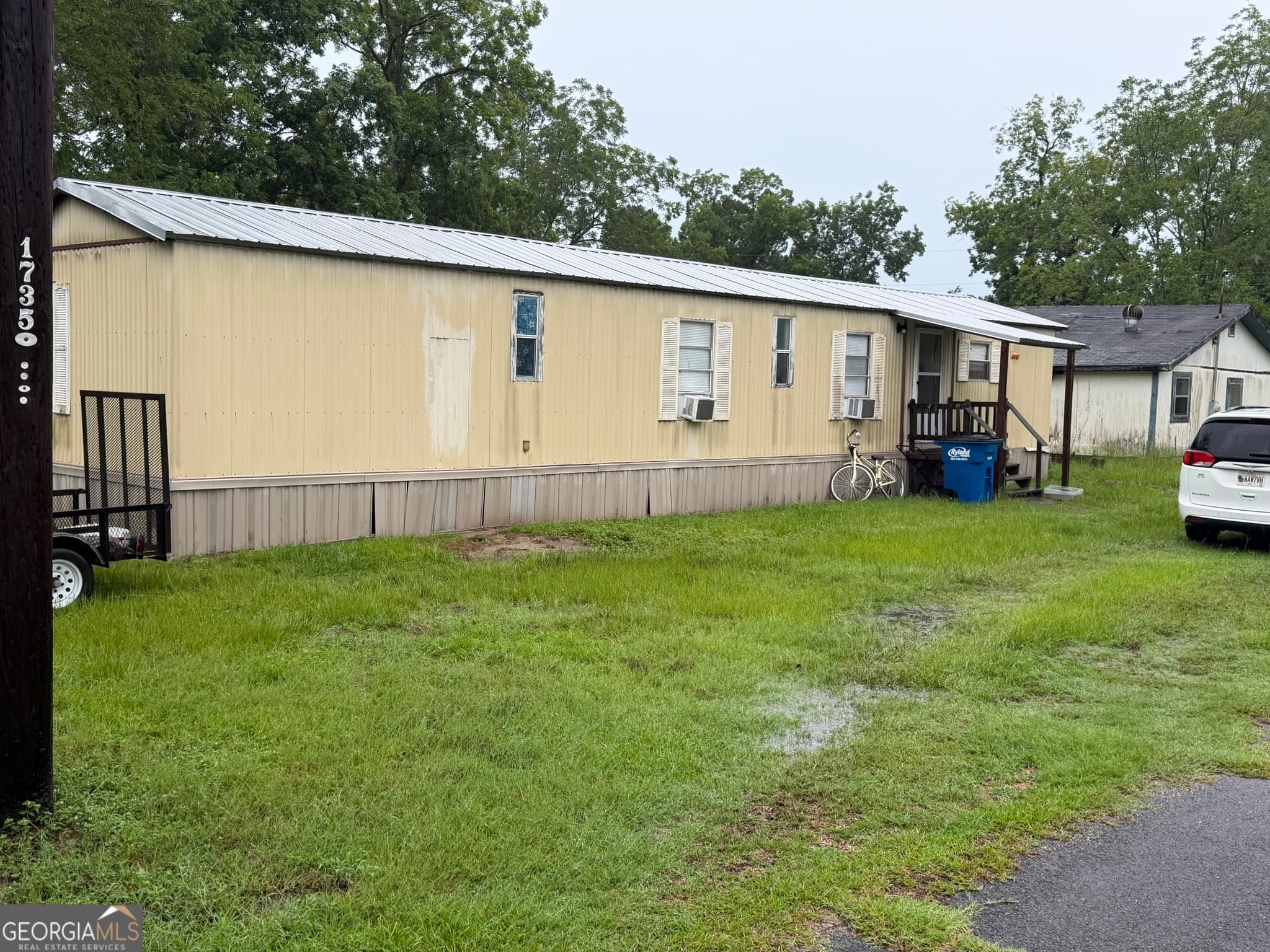 2 bedroom, 1 bathroom manufactured home,single family residence for sale at 6178 Offerman Loop, Patterson, GA 31557 — photo 1 of 10