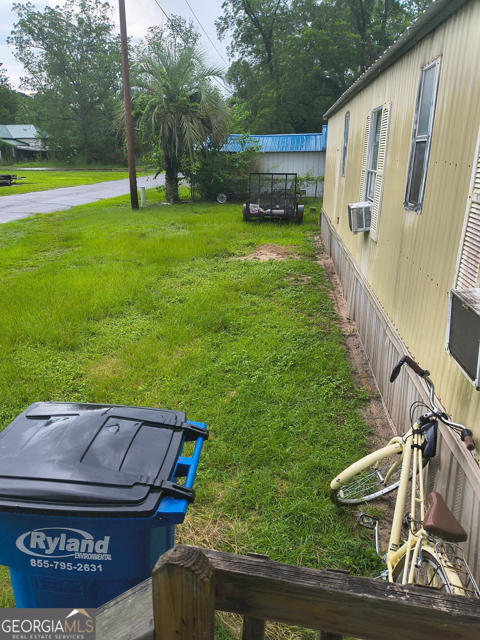 2 bedroom, 1 bathroom manufactured home,single family residence for sale at 6178 Offerman Loop, Patterson, GA 31557 — photo 5