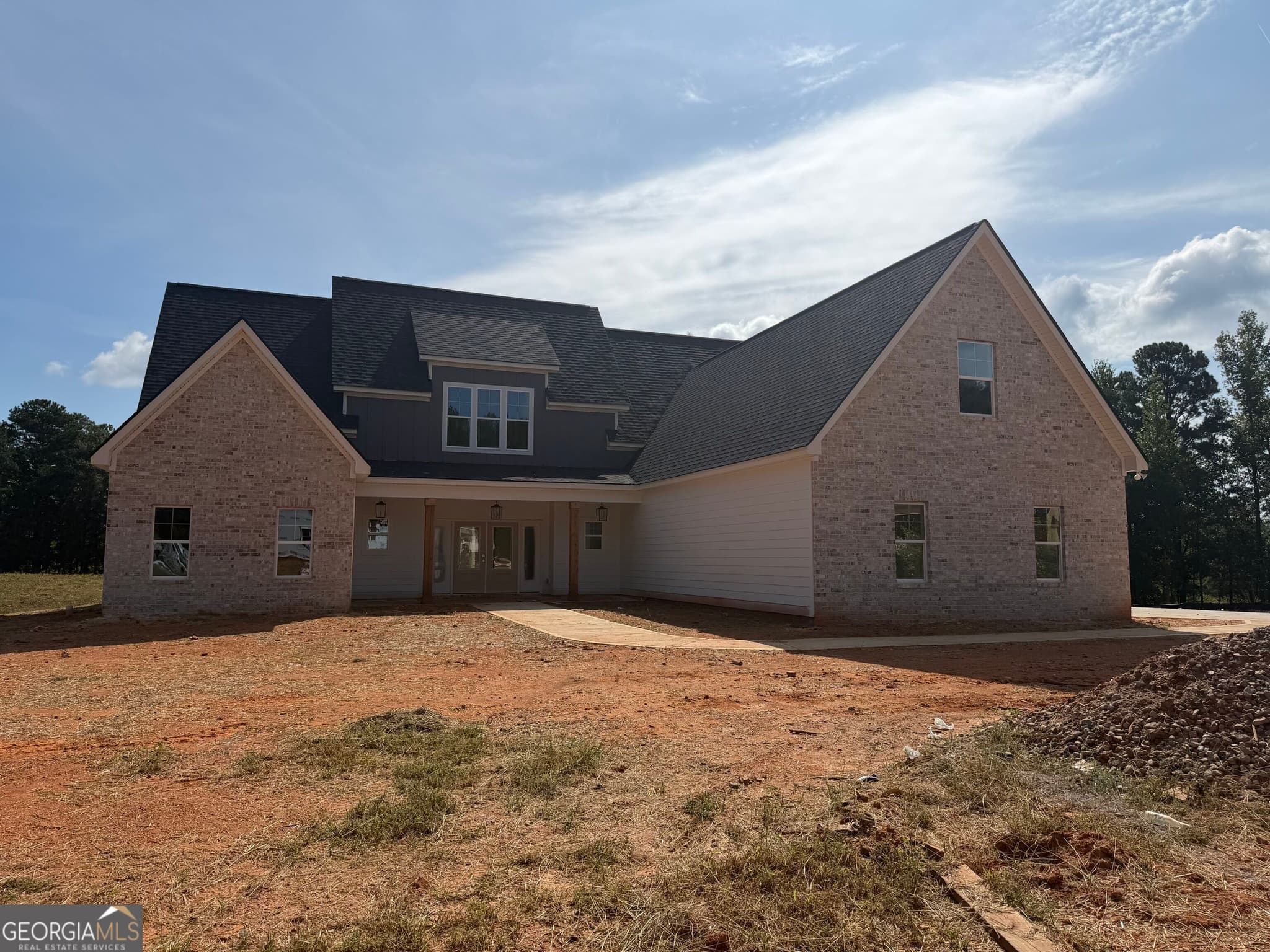 5 bedroom, 4 bathroom, 3,912 sq ft single family residence for sale at 100 Dansby Way 11, Fayetteville, GA 30215 — photo 2