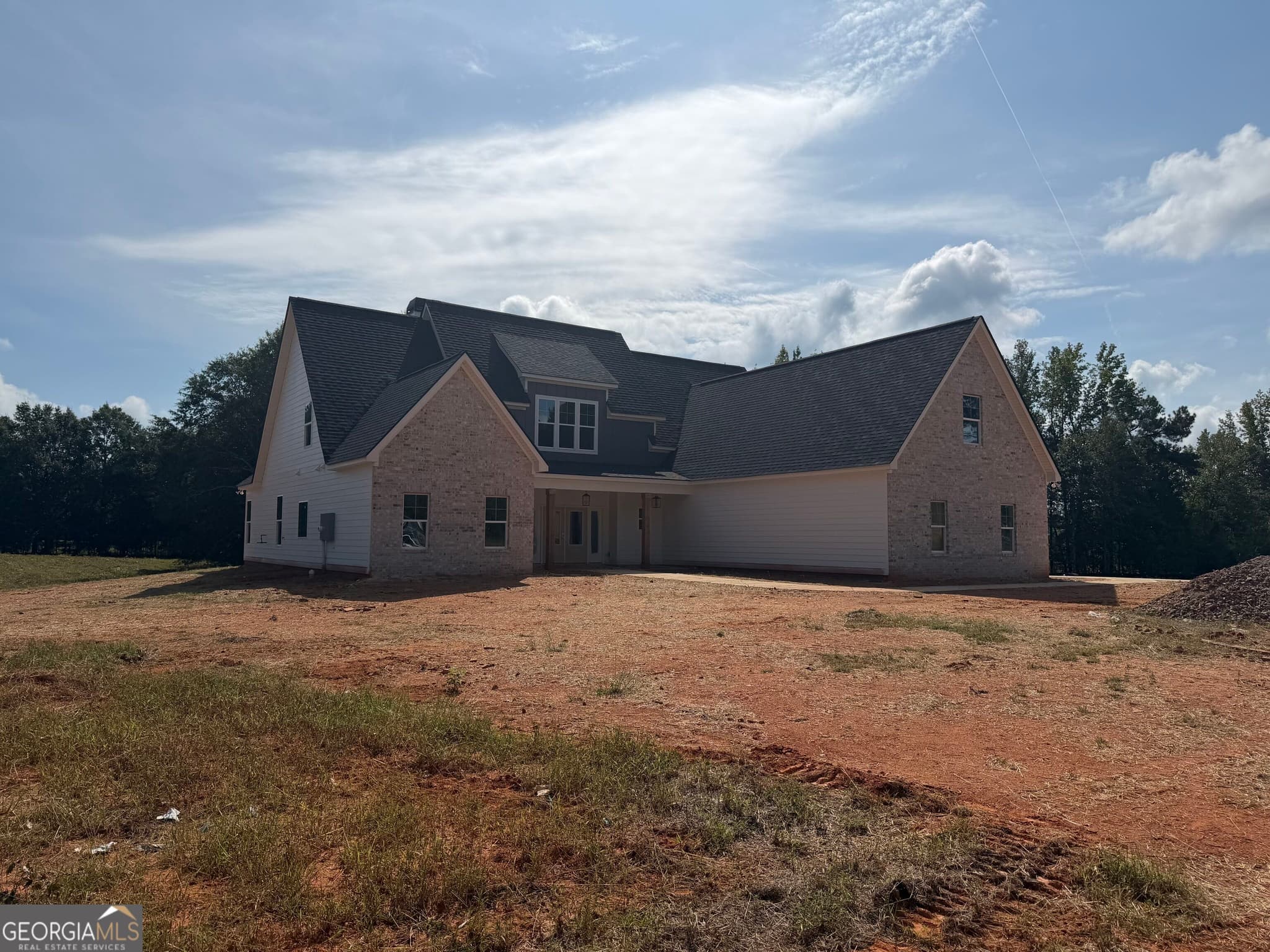 5 bedroom, 4 bathroom, 3,912 sq ft single family residence for sale at 100 Dansby Way 11, Fayetteville, GA 30215 — photo 3