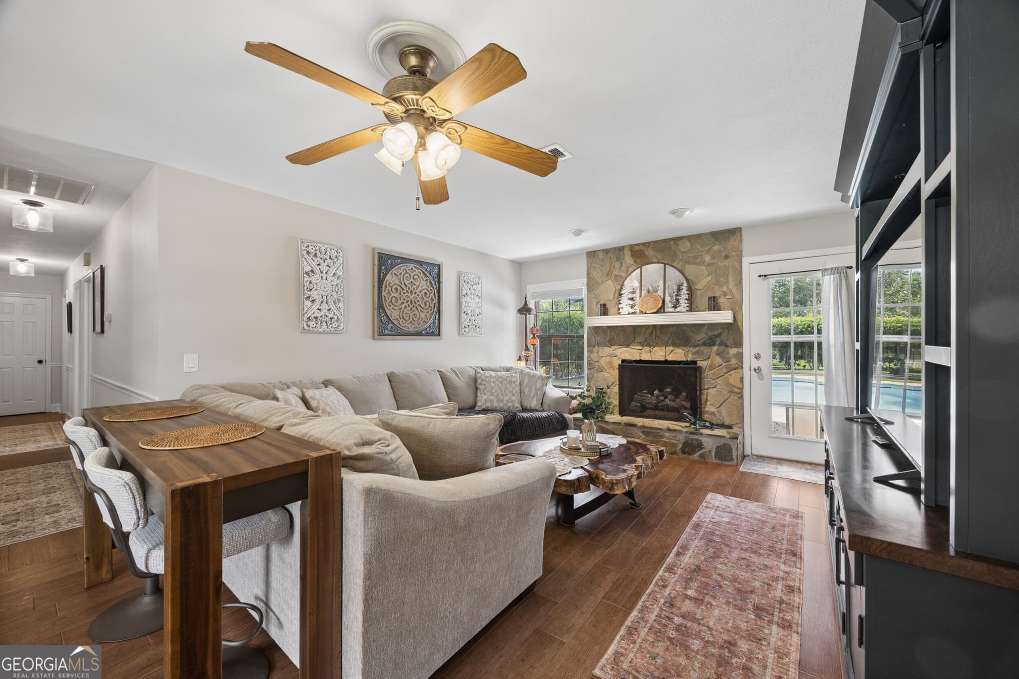 4 bedroom, 3 bathroom, 2,170 sq ft single family residence for sale at 122 N Lake Drive, Brunswick, GA 31525 — photo 3