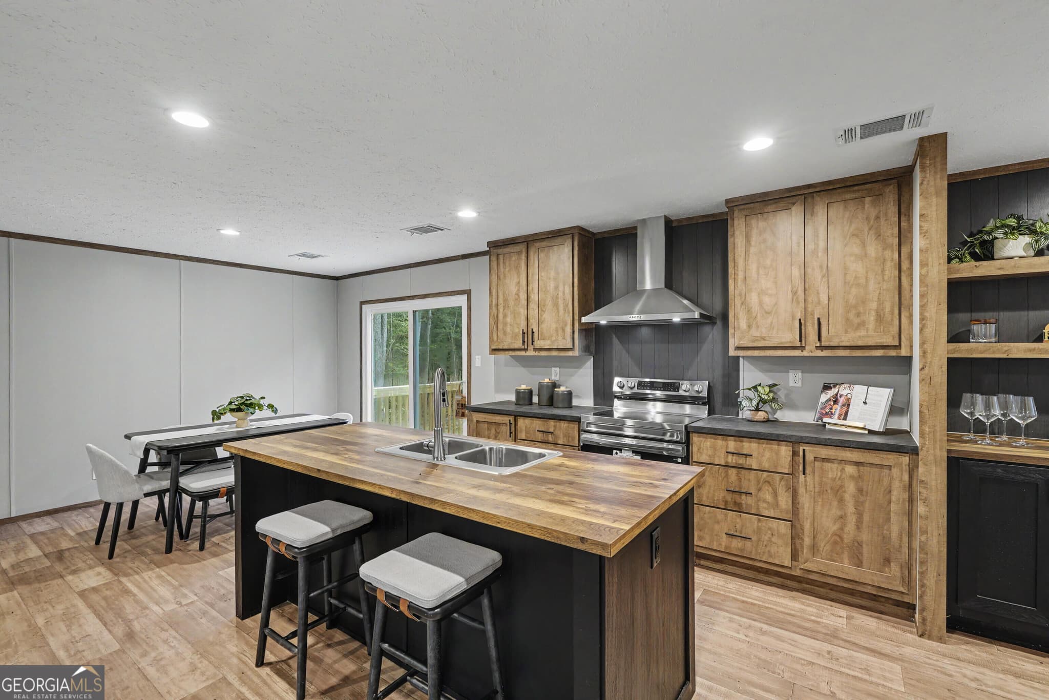 4 bedroom, 2 bathroom manufactured home,single family residence for sale at 1110 Lecounte Road, Townsend, GA 31331 — photo 9