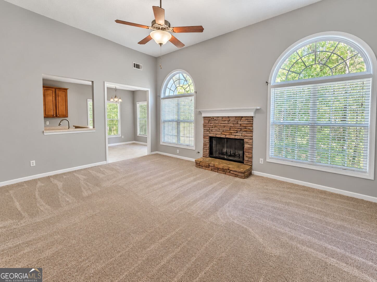 5 bedroom, 3 bathroom, 2,499 sq ft single family residence for sale at 2586 Luther Bailey Road, Senoia, GA 30276 — photo 5