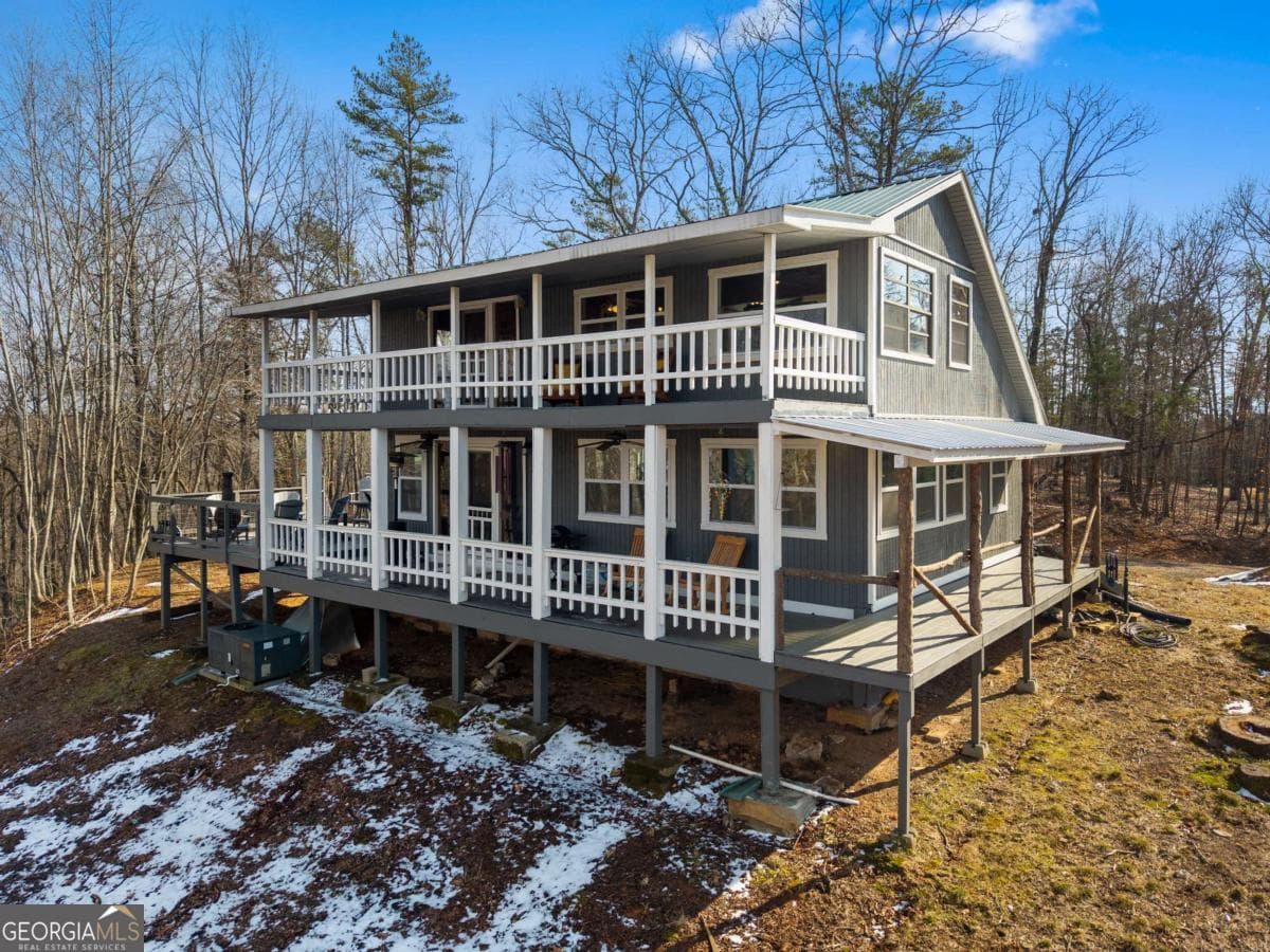 3 bedroom, 2 bathroom, 1,296 sq ft single family residence for sale at 56 Robins Ridge 5A, 5AA, +, Blue Ridge, GA 30513 — photo 1 of 49