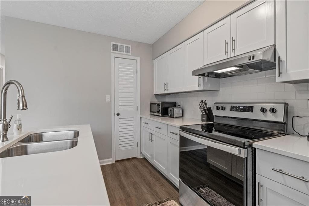 multi family for sale at 1749 Hawthorne Avenue, College Park, GA 30337 — photo 9