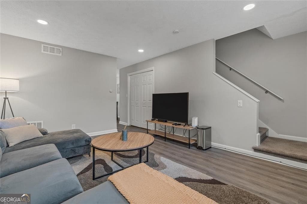 multi family for sale at 1749 Hawthorne Avenue, College Park, GA 30337 — photo 4