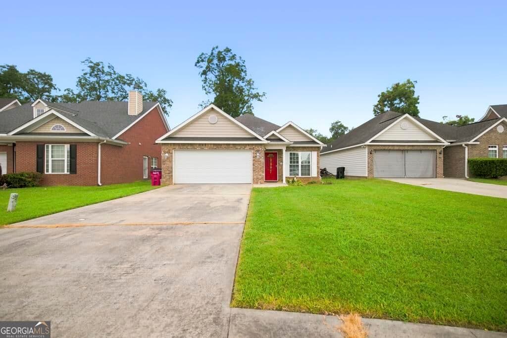3 bedroom, 2 bathroom, 1,292 sq ft single family residence for sale at 419 Bob White Road, Macon, GA 31216 — photo 3