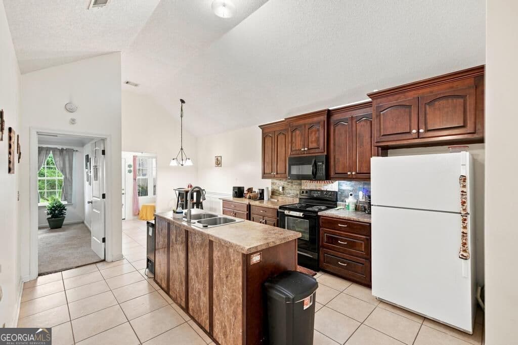 3 bedroom, 2 bathroom, 1,292 sq ft single family residence for sale at 419 Bob White Road, Macon, GA 31216 — photo 10