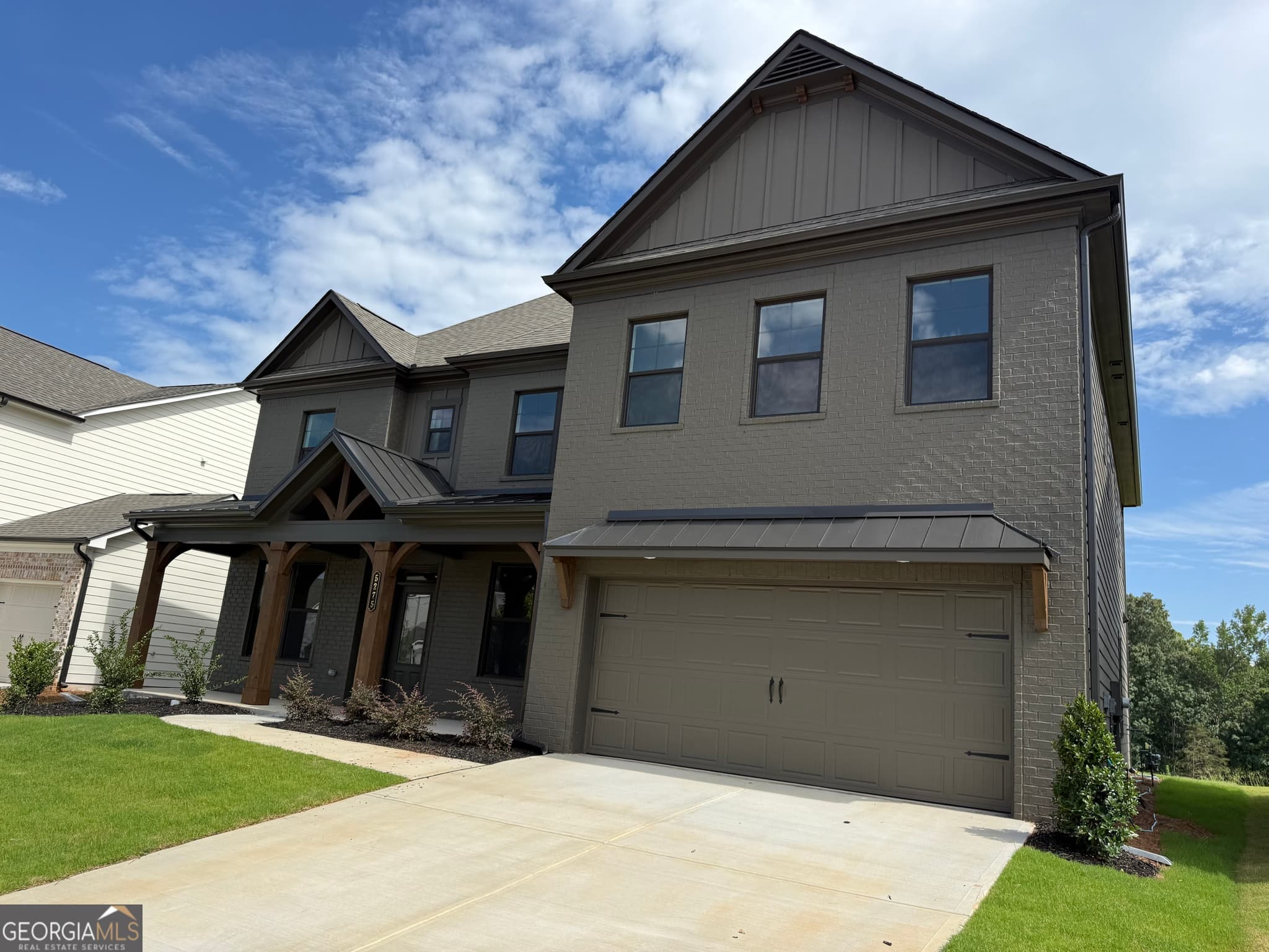 5 bedroom, 4 bathroom, 3,530 sq ft single family residence for sale at 5275 Baymont Drive, Gainesville, GA 30507 — photo 3