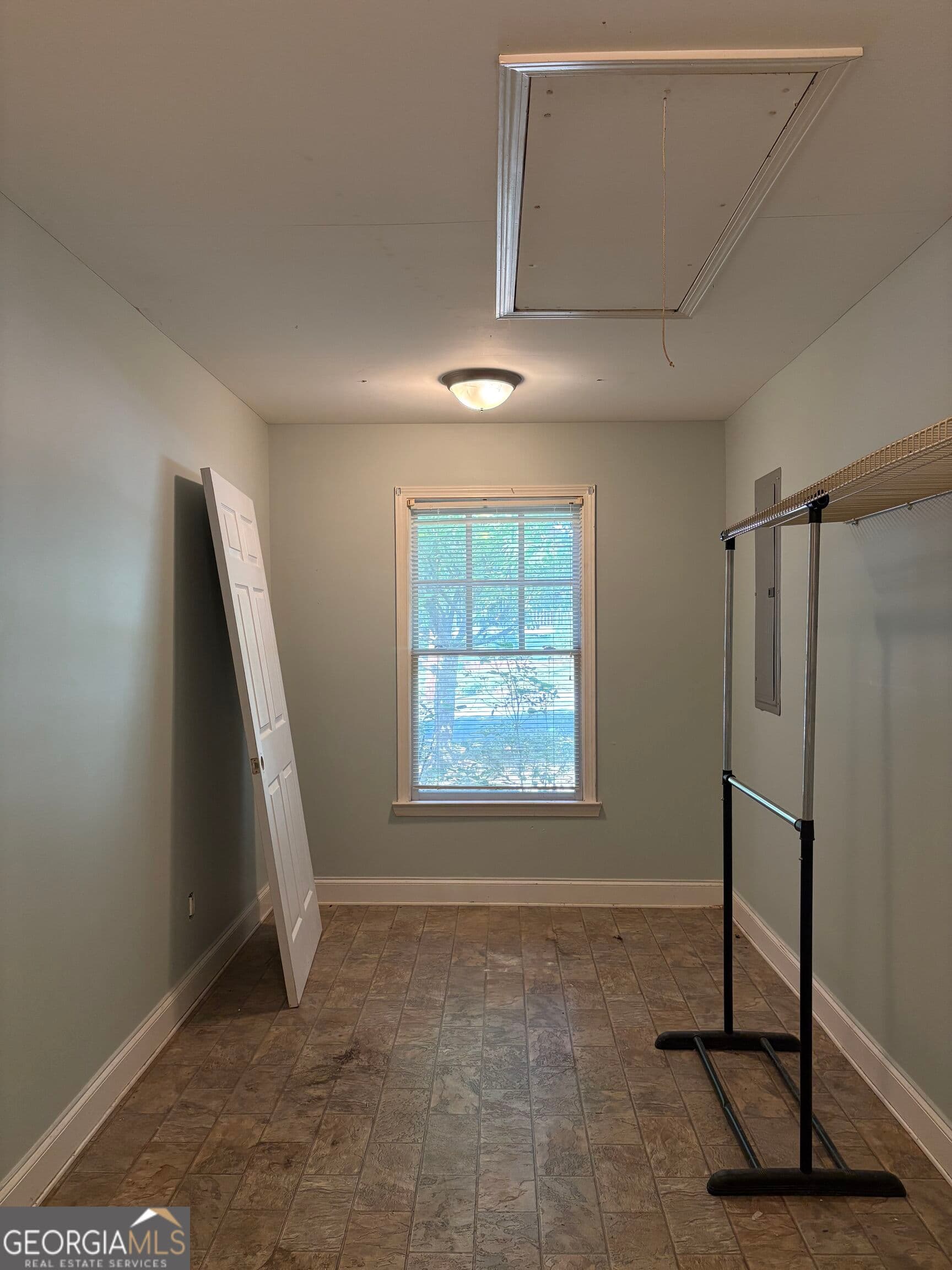 3 bedroom, 2 bathroom, 1,644 sq ft single family residence for sale at 748 North Avenue, Atlanta, GA 30354 — photo 3