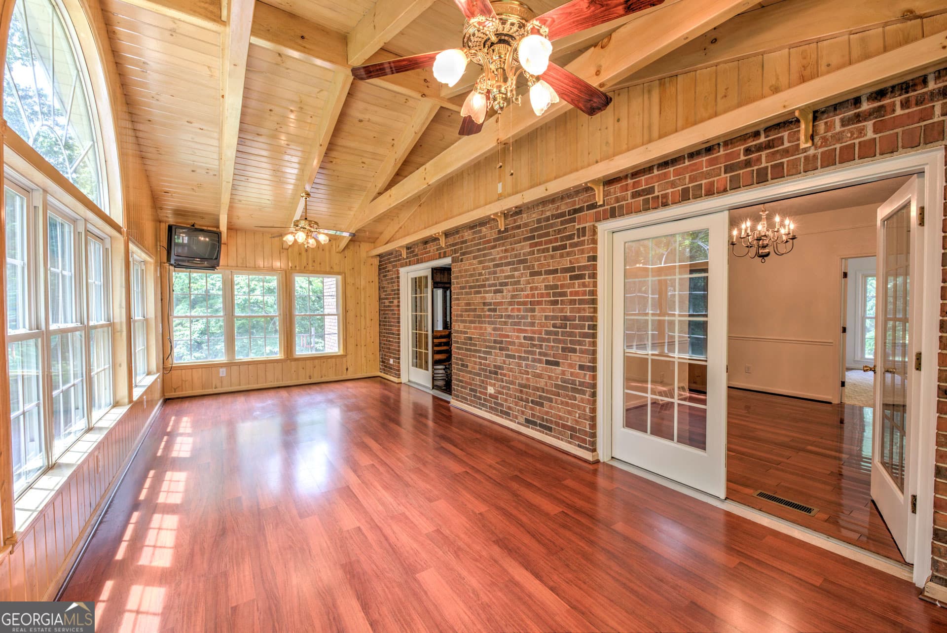 5 bedroom, 4 bathroom, 4,856 sq ft single family residence for sale at 60 Inali Den Lane, Clayton, GA 30525 — photo 9