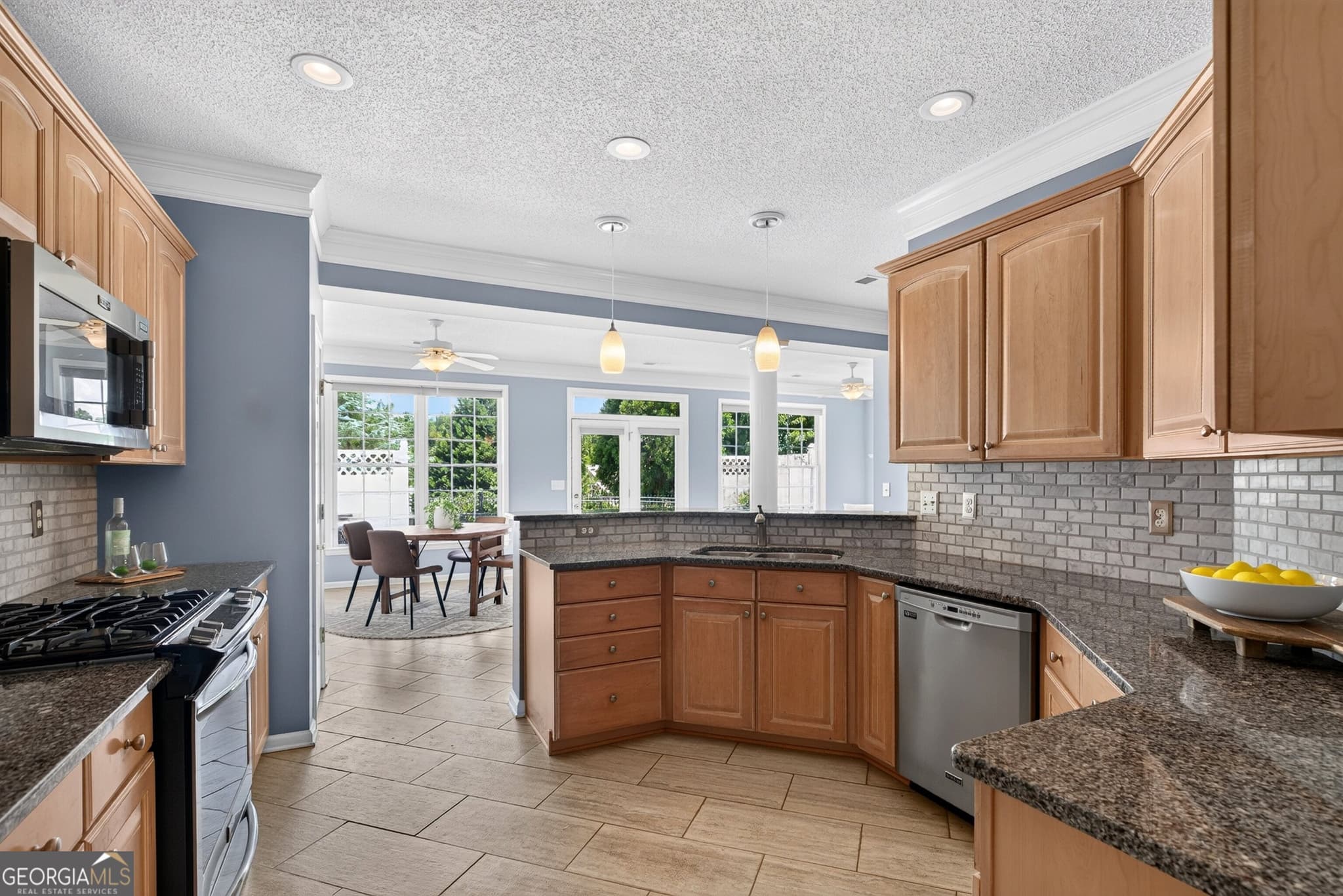 2 bedroom, 2 bathroom, 2,142 sq ft single family residence for sale at 555 Grand Teton Circle, Fayetteville, GA 30215 — photo 10