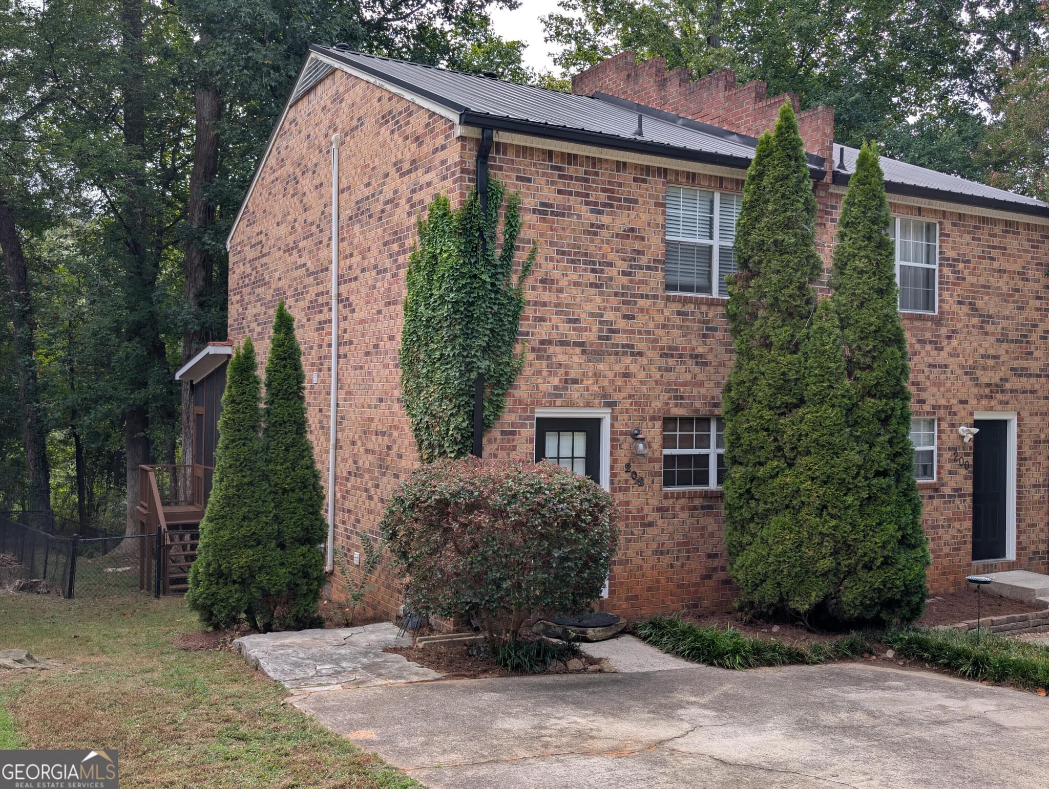 2 bedroom, 2 bathroom, 1,088 sq ft townhouse for sale at 202 Sleepy Creek Drive, Athens, GA 30606 — photo 3