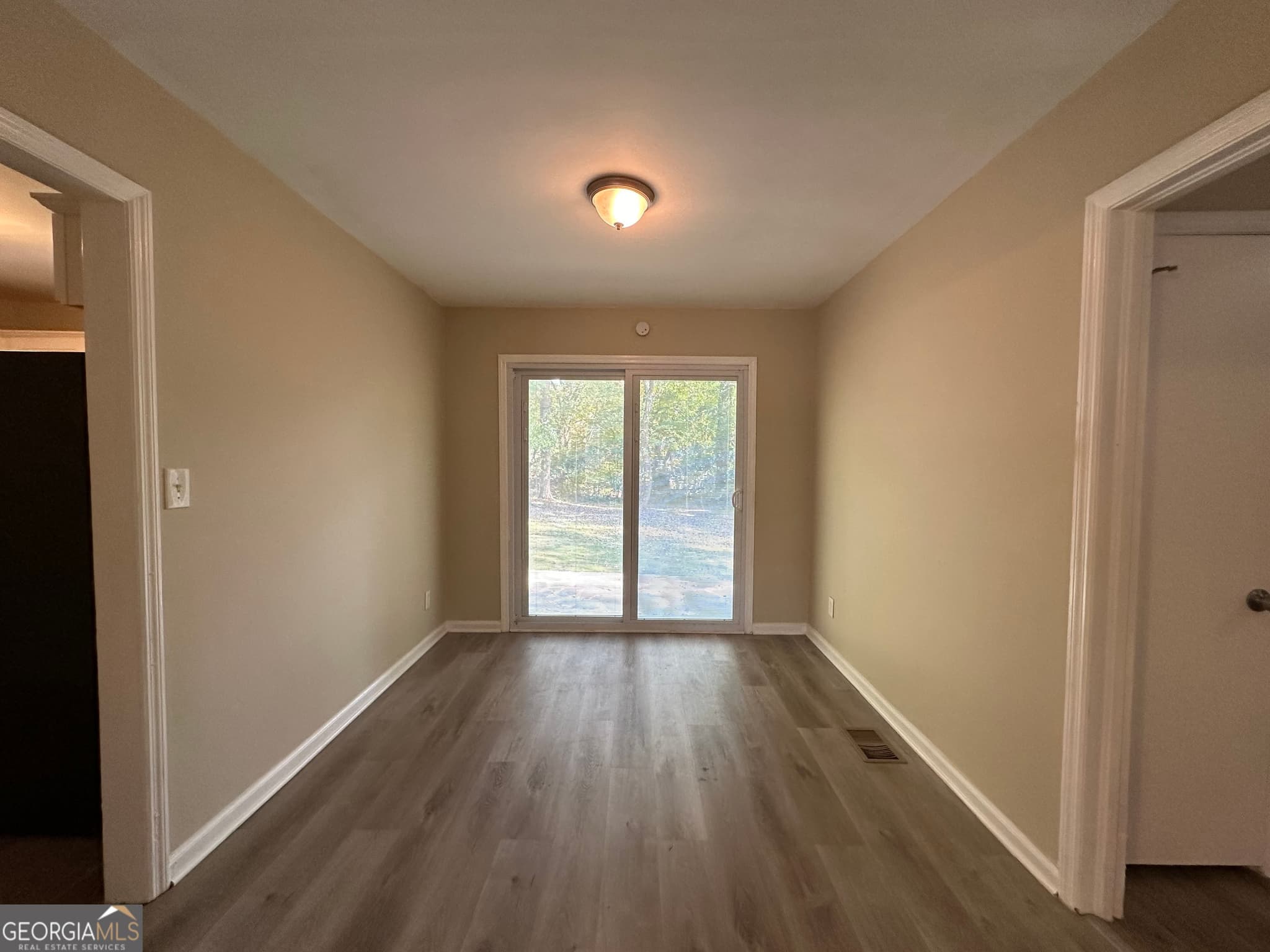 4 bedroom, 2 bathroom, 1,294 sq ft single family residence for sale at 1581 Hollyhock Terrace, Decatur, GA 30032 — photo 5