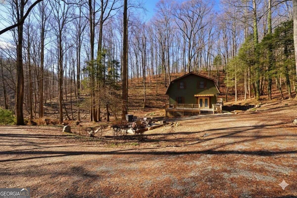 4 bedroom, 2 bathroom, 1,512 sq ft cabin,single family residence for sale at 172 Sweetwater Road, Blue Ridge, GA 30513 — photo 3