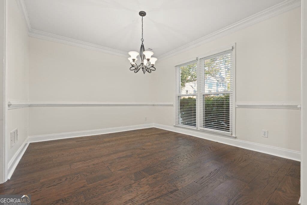 5 bedroom, 2.5 bathroom, 2,776 sq ft single family residence for sale at 1050 Fairwood Overlook, Acworth, GA 30101 — photo 8