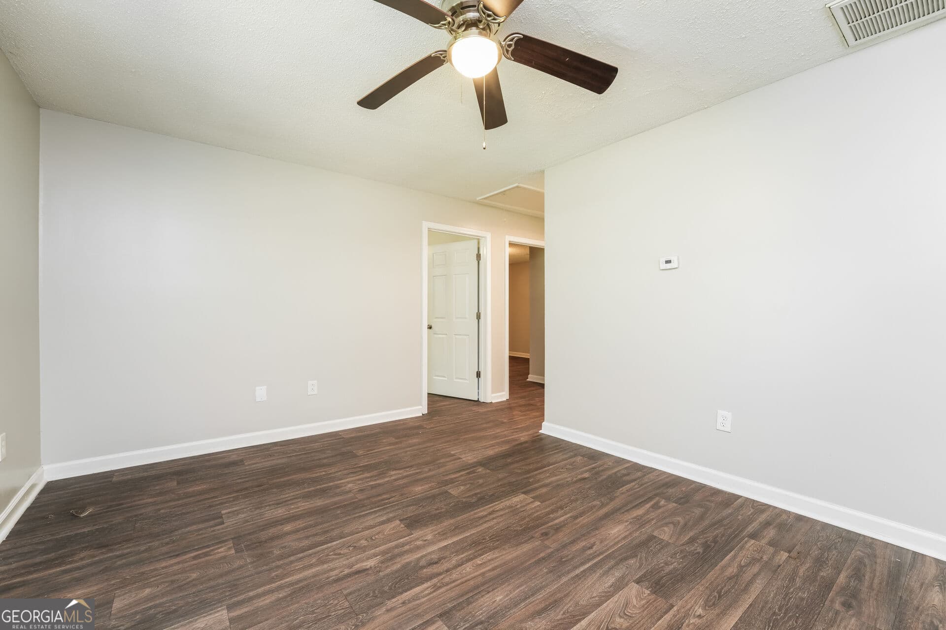 2 bedroom, 1 bathroom, 840 sq ft duplex for rent at 400 Lexington Circle, Athens, GA 30605 for $1,165 a month — photo 3