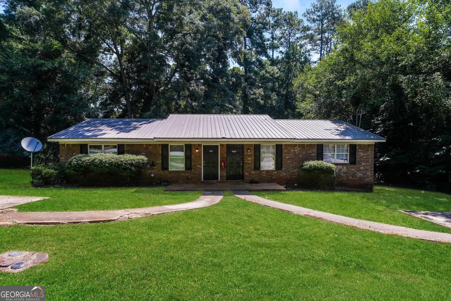 2 bedroom, 1 bathroom, 840 sq ft duplex for rent at 400 Lexington Circle, Athens, GA 30605 for $1,165 a month