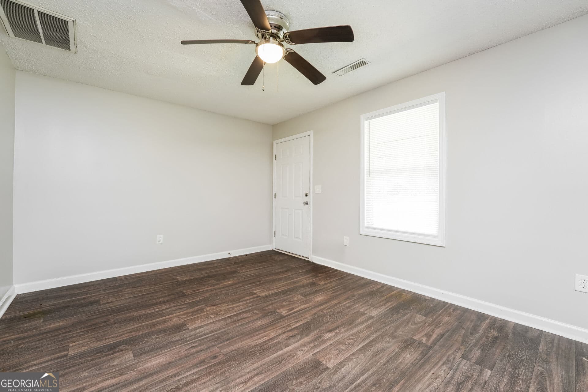 2 bedroom, 1 bathroom, 840 sq ft duplex for rent at 400 Lexington Circle, Athens, GA 30605 for $1,165 a month — photo 4
