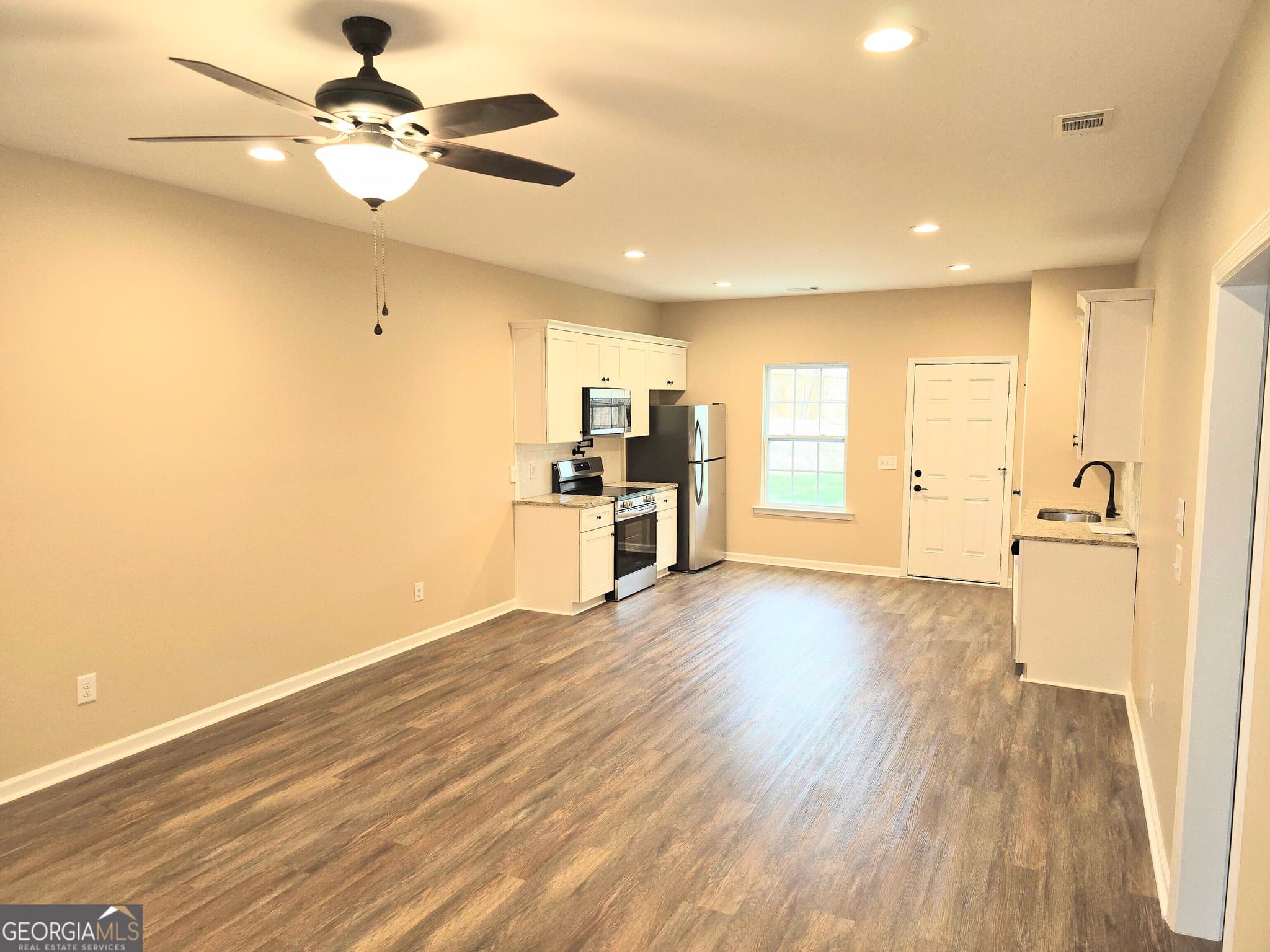 3 bedroom, 2 bathroom, 1,230 sq ft single family residence for sale at 292 Ella Court, Columbus, GA 31907 — photo 9