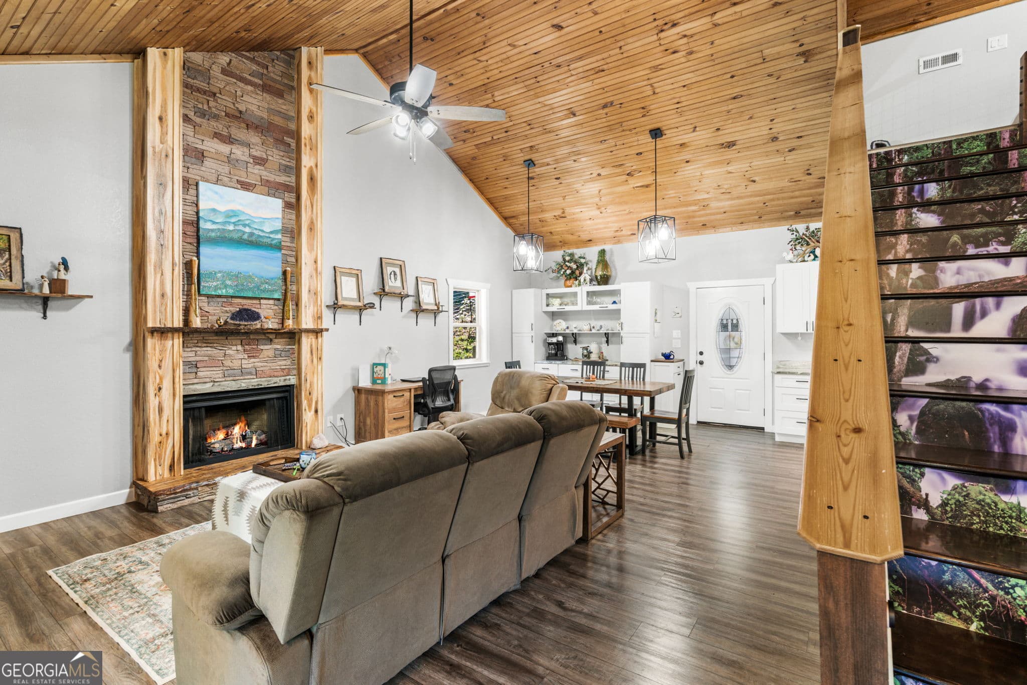 2 bedroom, 2 bathroom single family residence under contract at 566 Old Cherry Mountain Trail, Hayesville, NC 28904 — photo 7