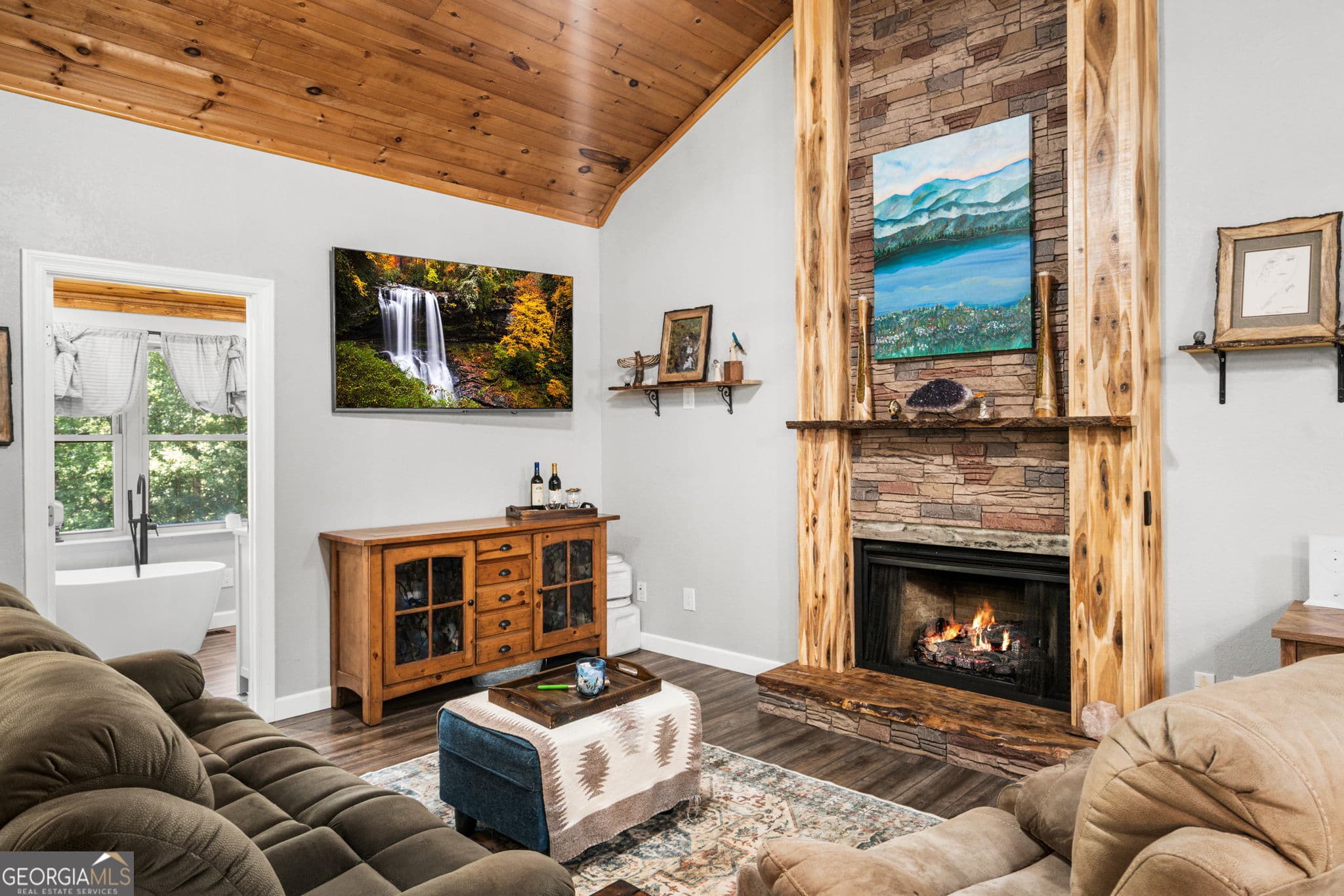 2 bedroom, 2 bathroom single family residence under contract at 566 Old Cherry Mountain Trail, Hayesville, NC 28904 — photo 9