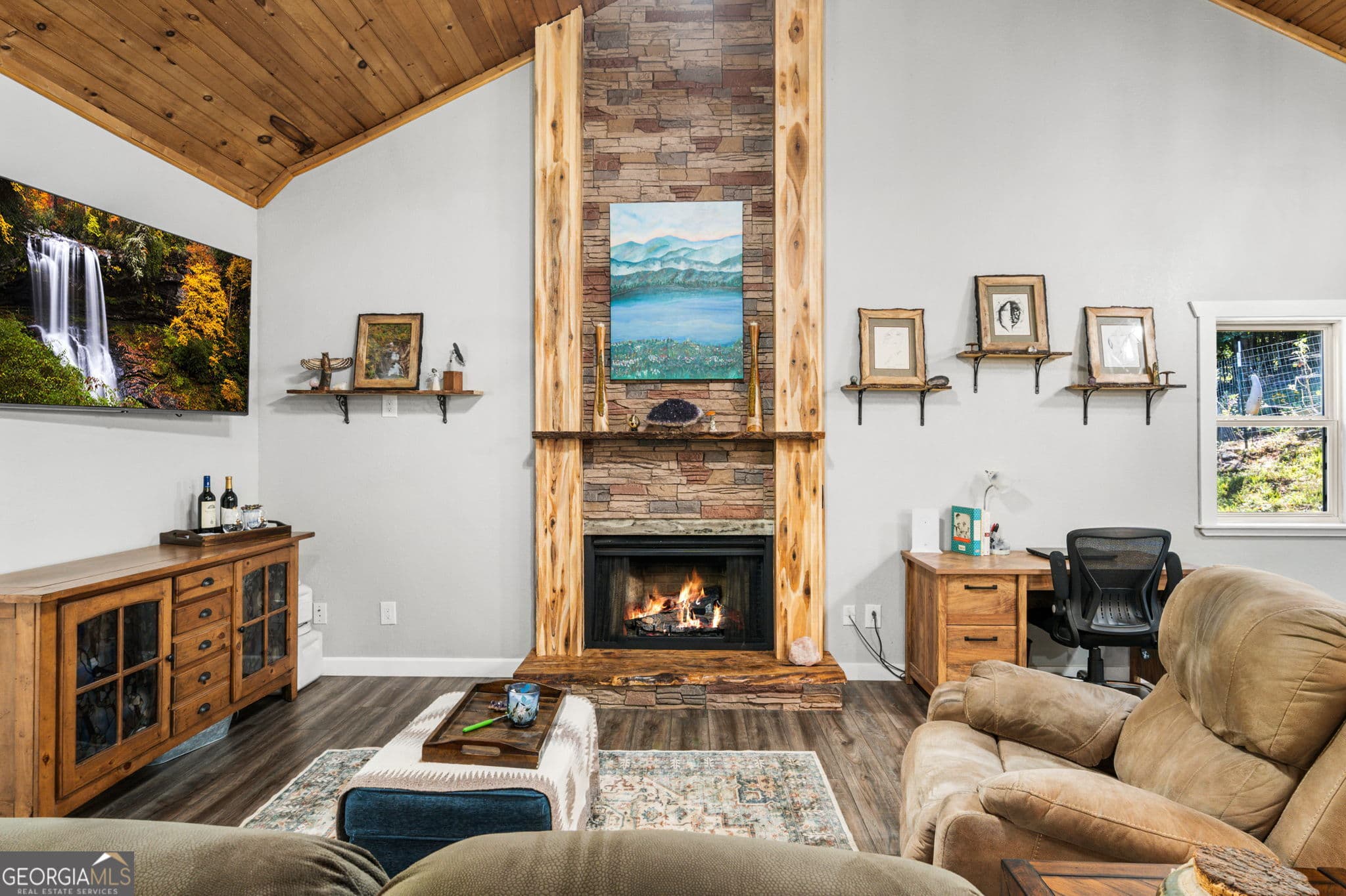 2 bedroom, 2 bathroom single family residence under contract at 566 Old Cherry Mountain Trail, Hayesville, NC 28904 — photo 8