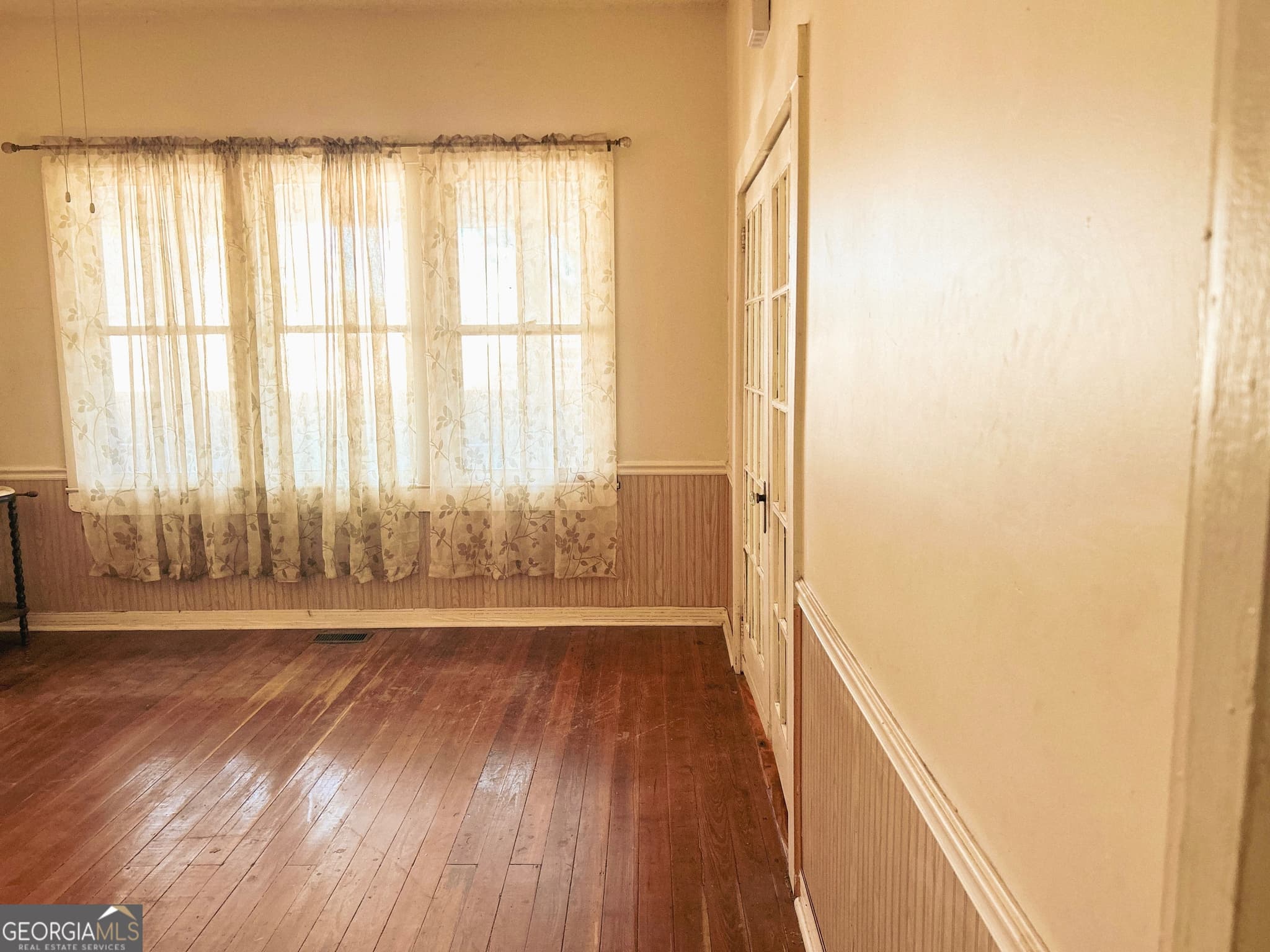 3 bedroom, 2 bathroom, 2,094 sq ft single family residence for sale at 2123 Ellis Street, Brunswick, GA 31520 — photo 4