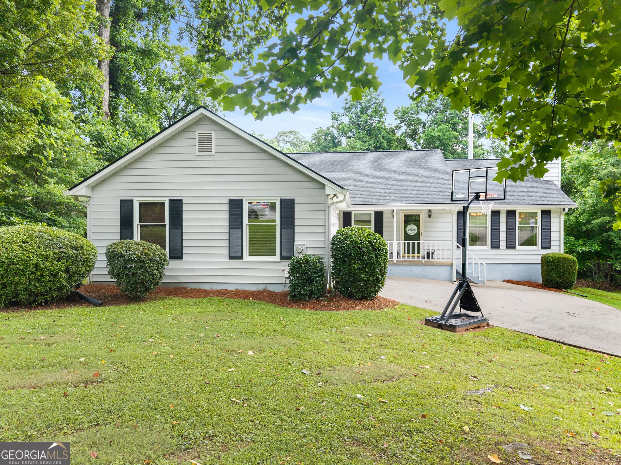 3 bedroom, 2 bathroom, 1,590 sq ft single family residence sold at 3422 Mill Creek Road, Gainesville, GA 30506