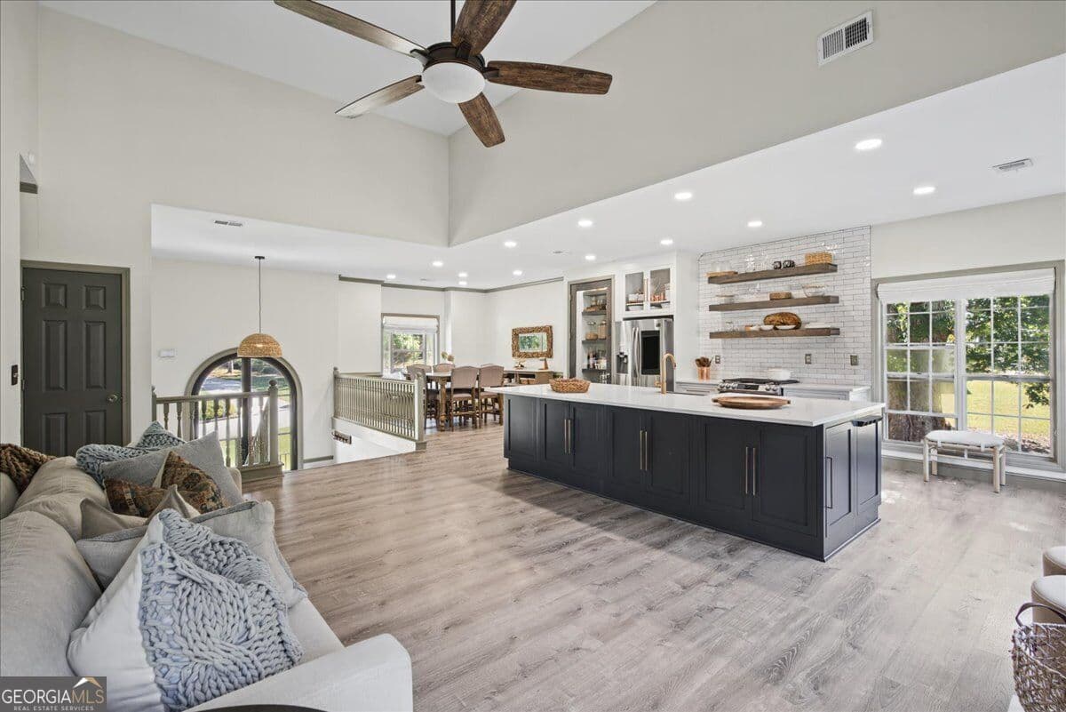 4 bedroom, 3 bathroom, 2,406 sq ft single family residence for sale at 136 Huntcliff Trail, Ellenwood, GA 30294 — photo 10