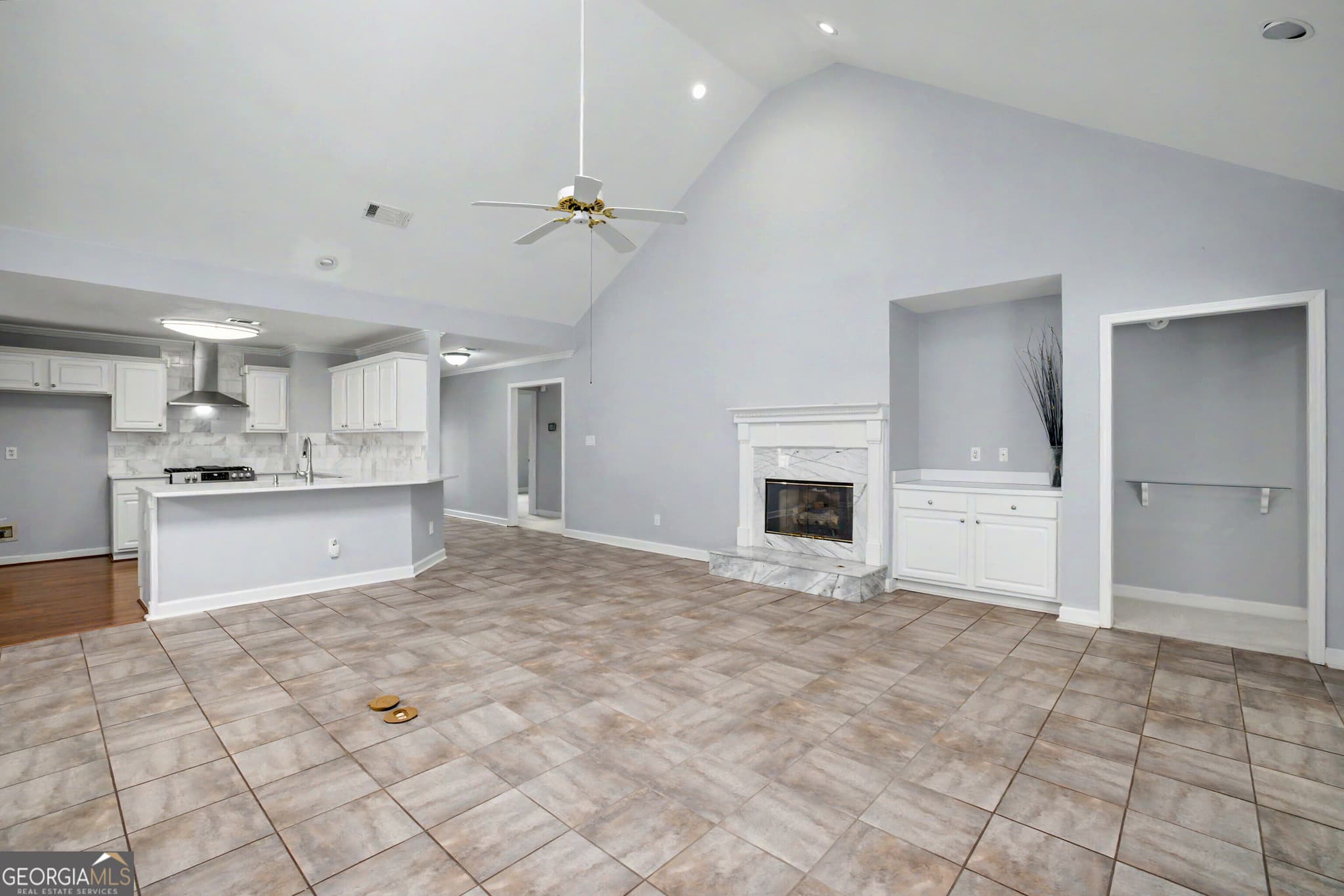 4 bedroom, 2 bathroom, 2,200 sq ft single family residence for sale at 255 Fairway Court, Newnan, GA 30265 — photo 9