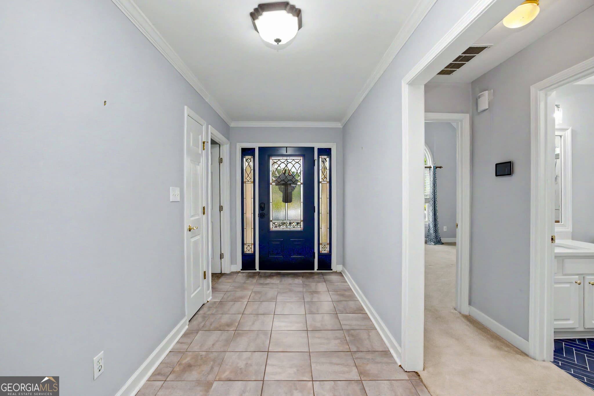 4 bedroom, 2 bathroom, 2,200 sq ft single family residence for sale at 255 Fairway Court, Newnan, GA 30265 — photo 4