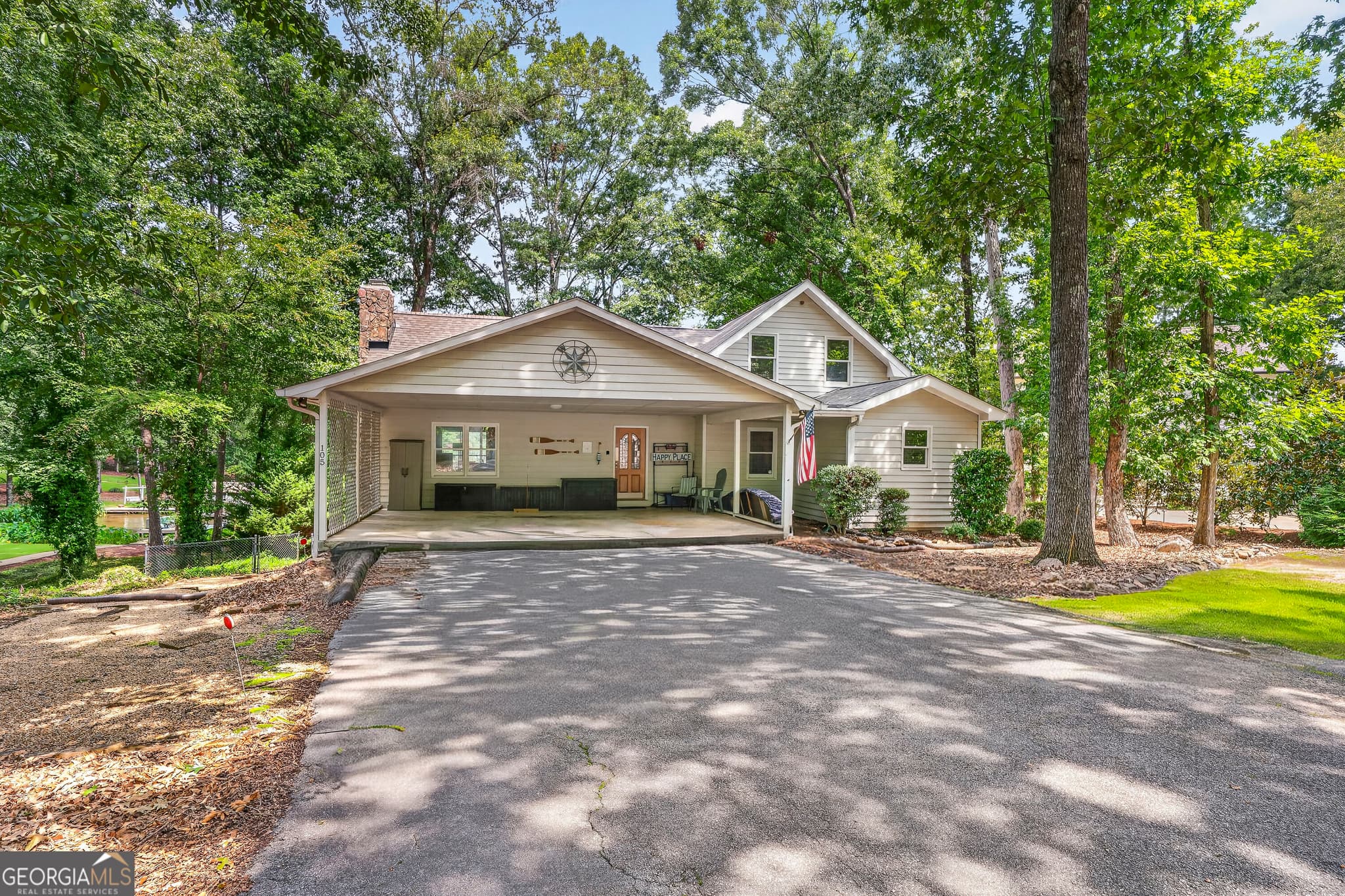 4 bedroom, 4 bathroom, 3,016 sq ft single family residence for sale at 105 Horseshoe Court, Eatonton, GA 31024 — photo 2