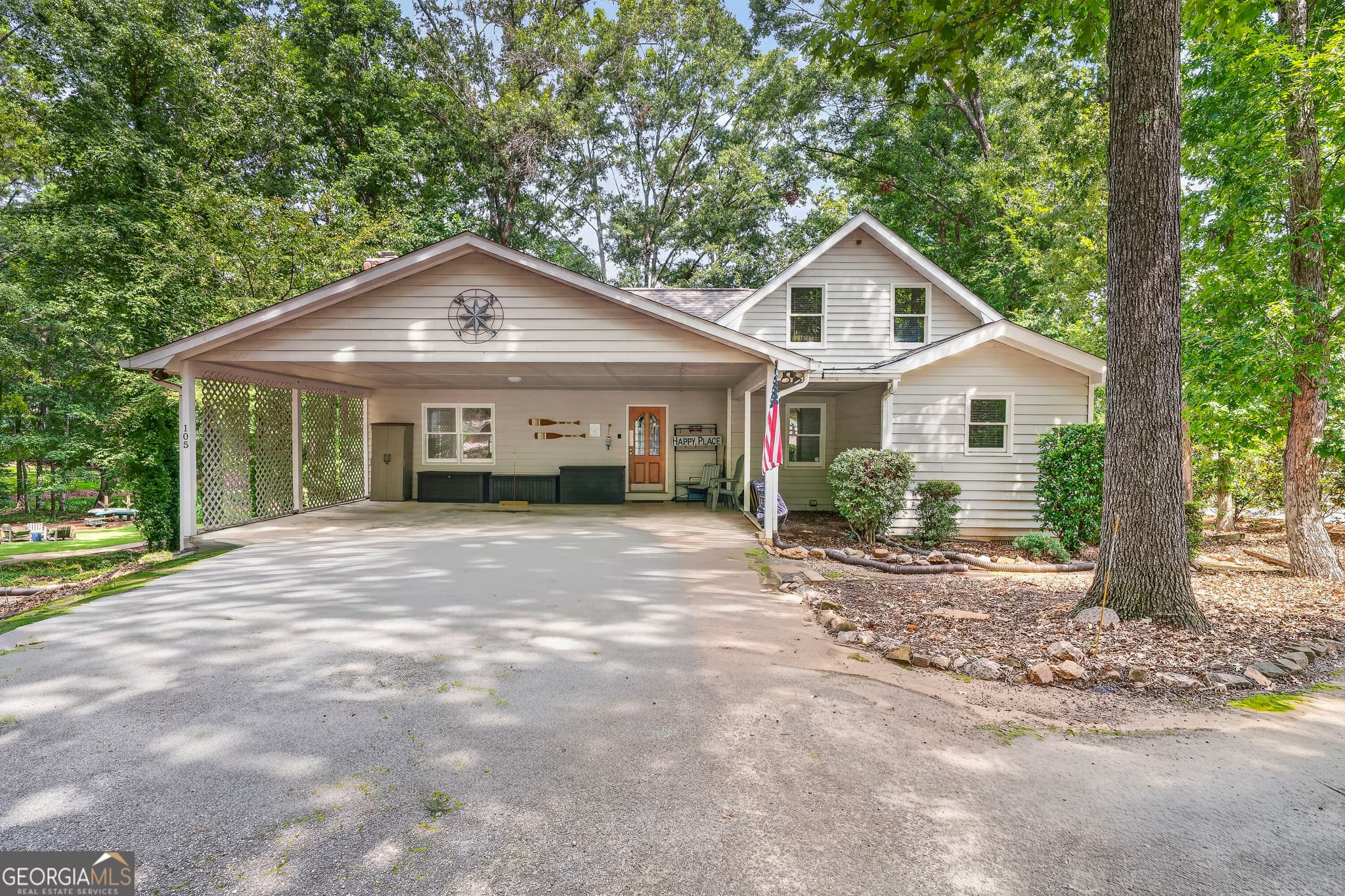 4 bedroom, 4 bathroom, 3,016 sq ft single family residence for sale at 105 Horseshoe Court, Eatonton, GA 31024