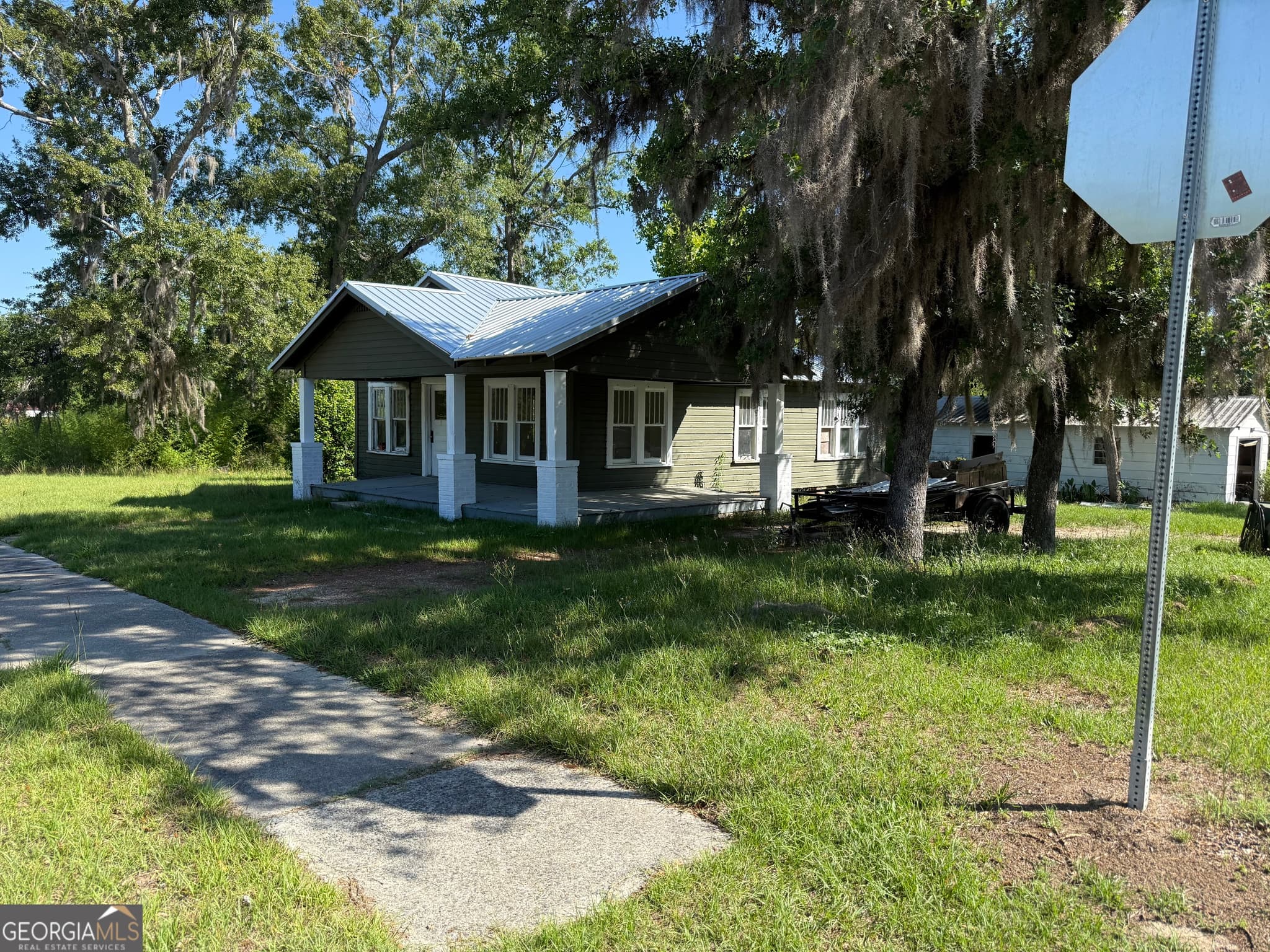 3 bedroom, 1 bathroom, 936 sq ft single family residence for sale at 314 E Louisiana Avenue, Soperton, GA 30457 — photo 2