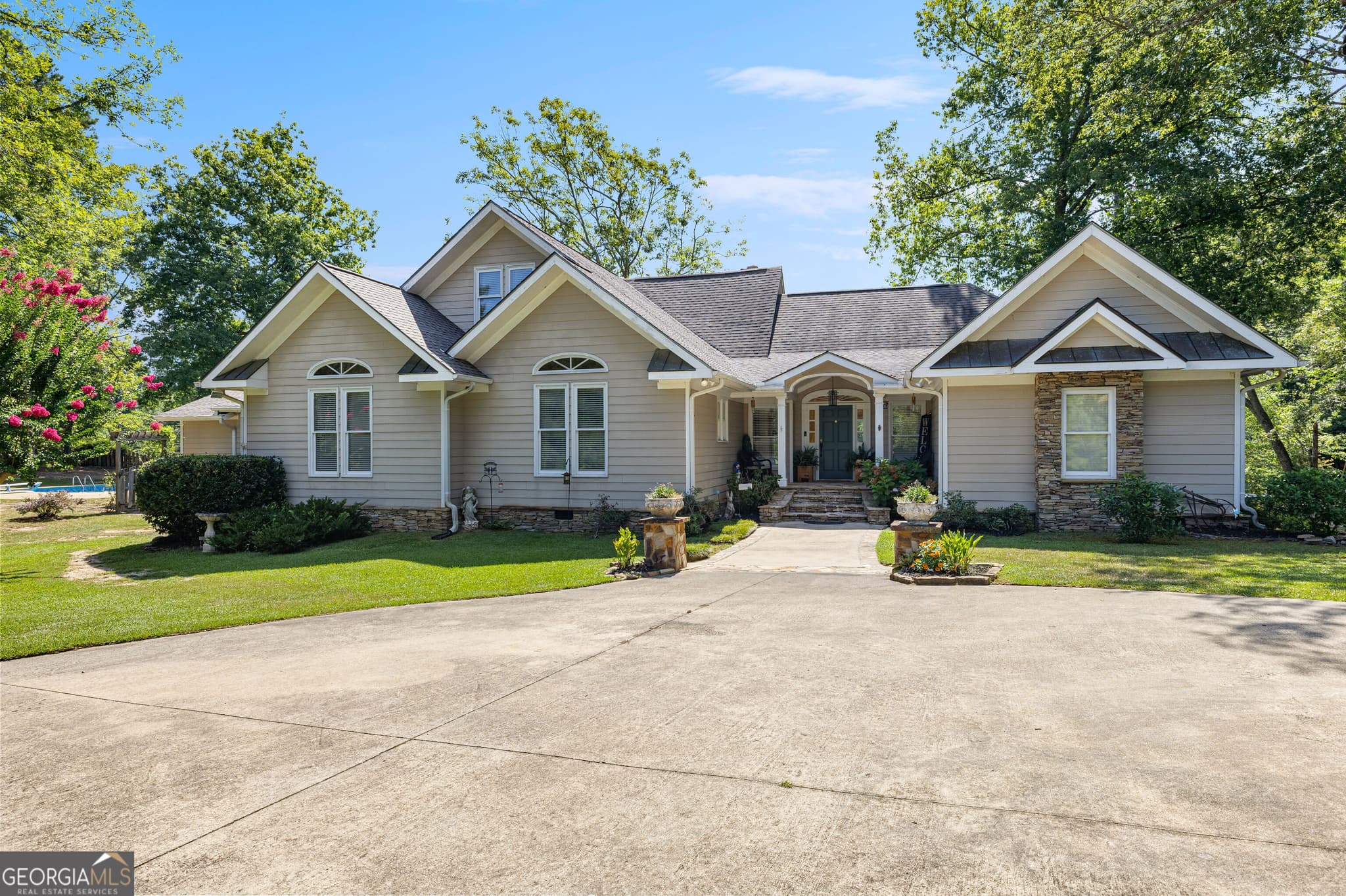 5 bedroom, 3.5 bathroom, 4,807 sq ft single family residence for sale at 4973 Greenville Road, Lagrange, GA 30241 — photo 3