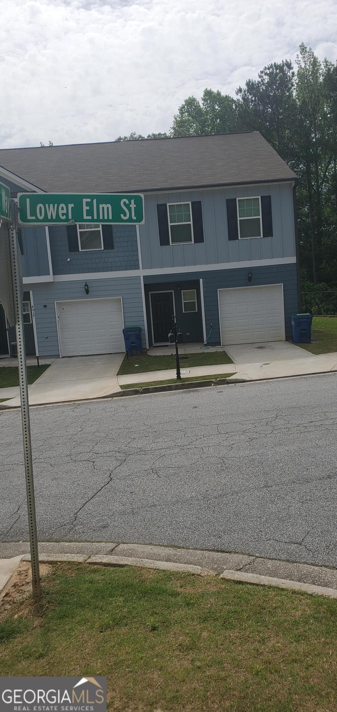 3 bedroom, 2.5 bathroom, 1,467 sq ft townhouse for sale at 4915 Lower Elm Street, Atlanta, GA 30349 — photo 3