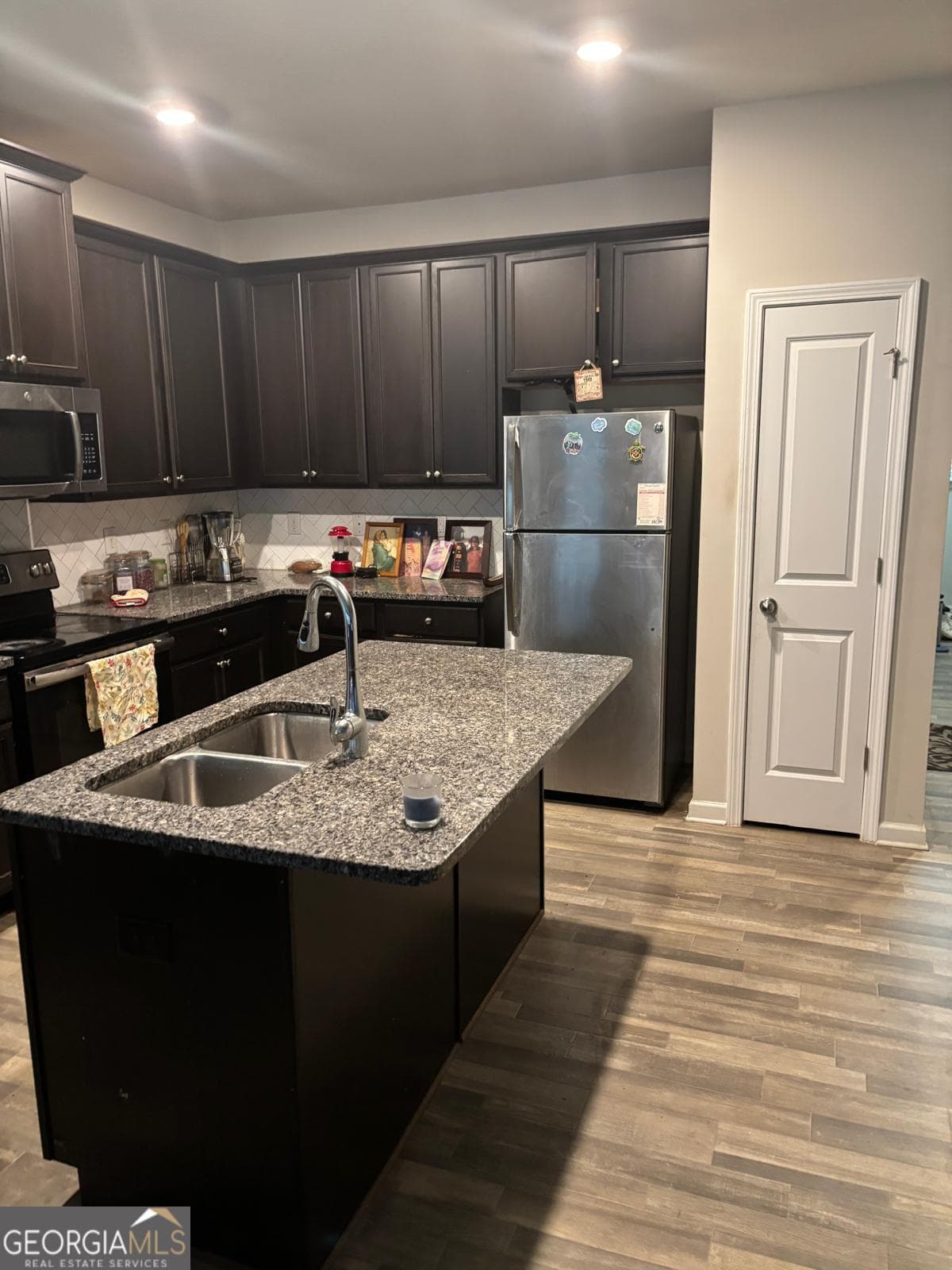3 bedroom, 2.5 bathroom, 1,467 sq ft townhouse for sale at 4915 Lower Elm Street, Atlanta, GA 30349 — photo 5